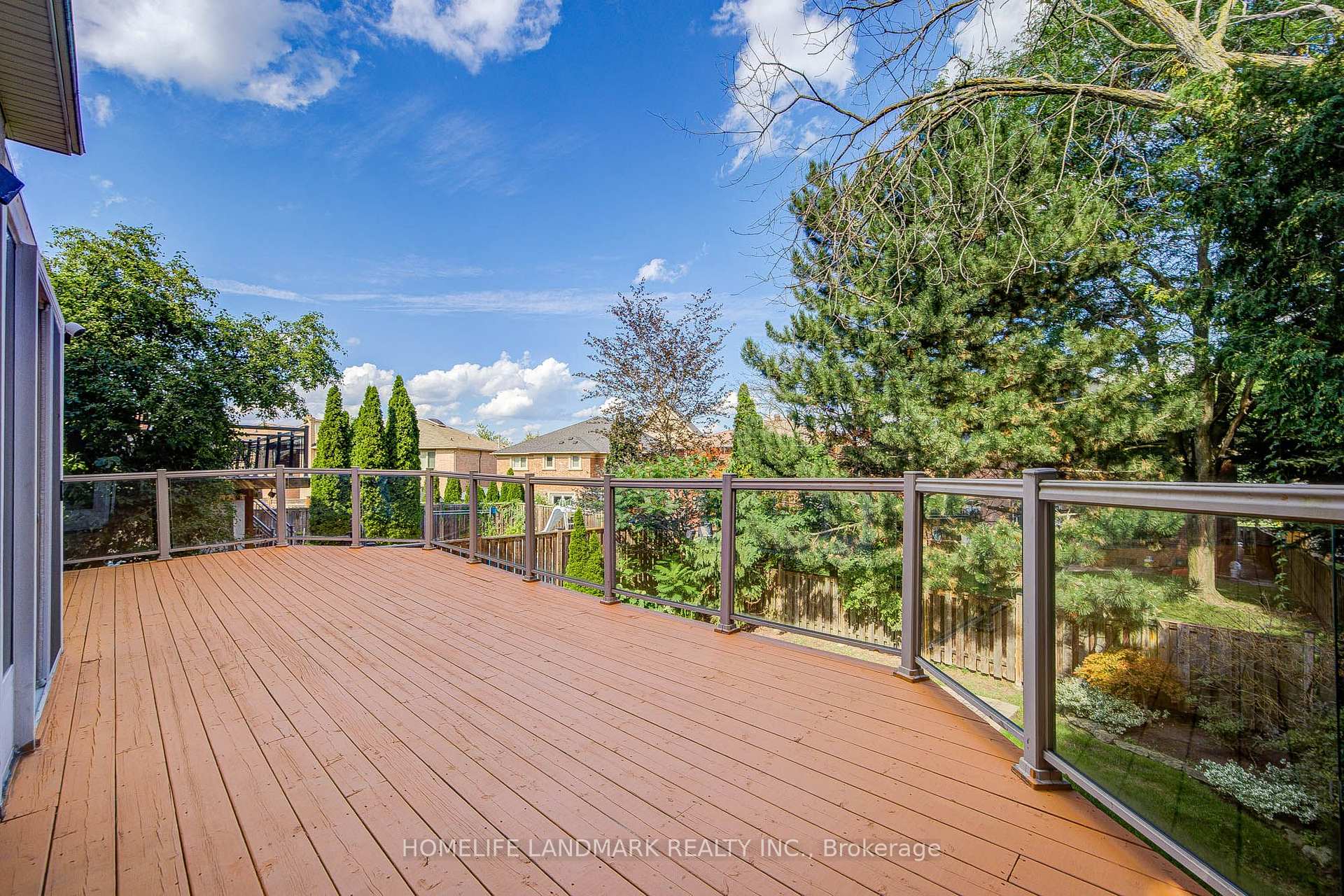Photo 20 of 37 Maimonides Court, Vaughan, Crestwood-Springfarm-Yorkhill — HOMEH