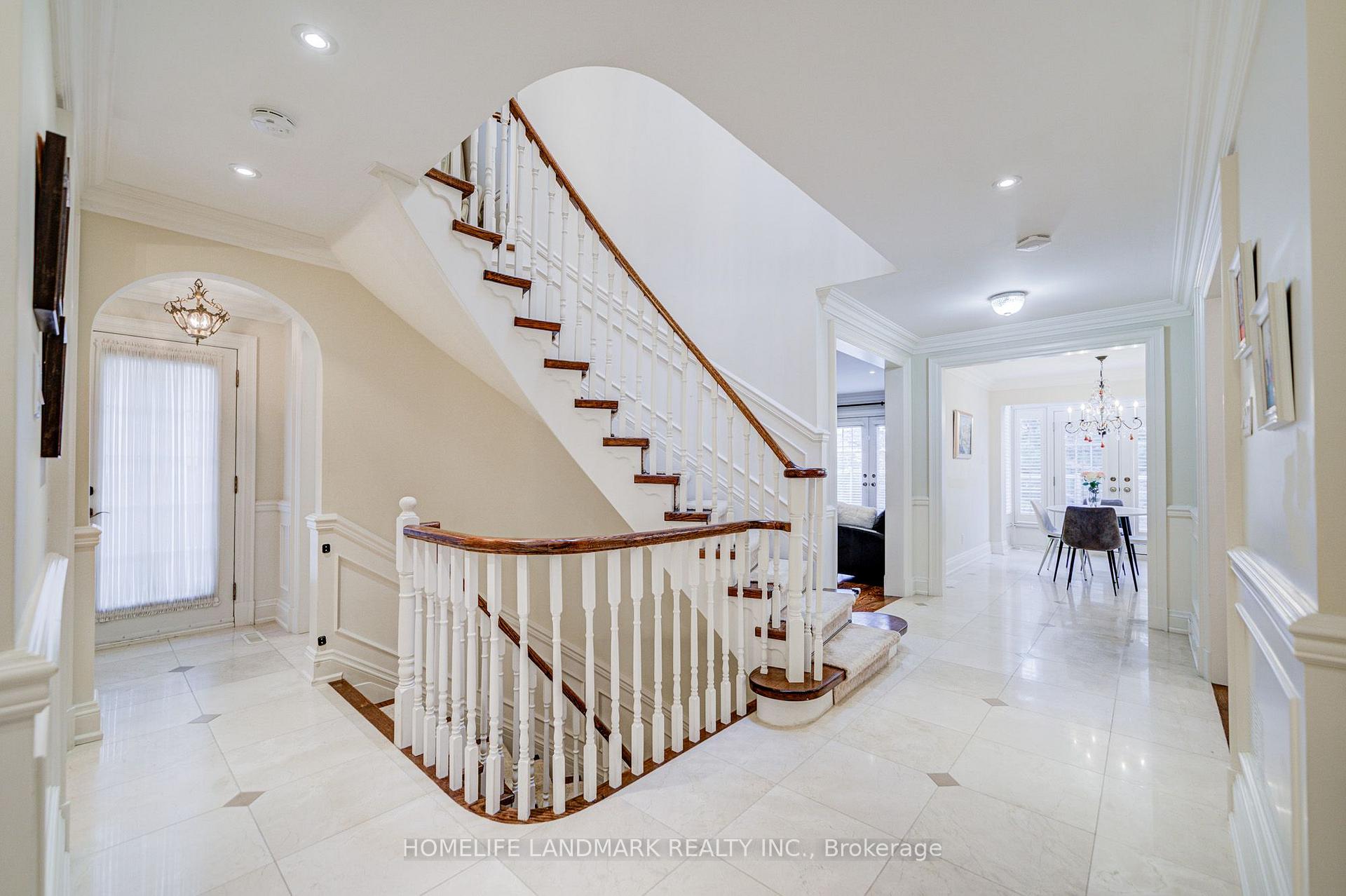 Photo 21 of 37 Maimonides Court, Vaughan, Crestwood-Springfarm-Yorkhill — HOMEH