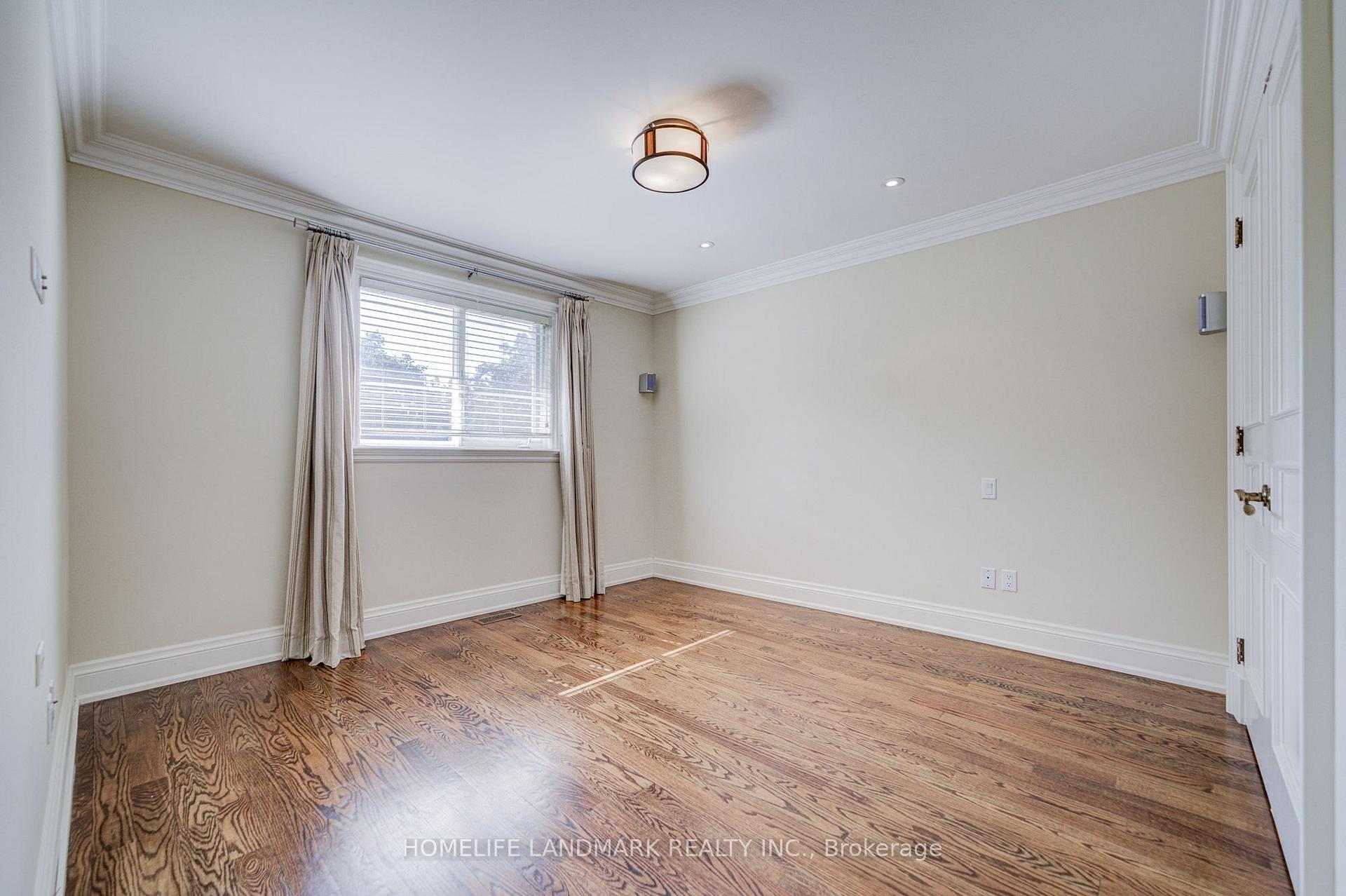 Photo 40 of 37 Maimonides Court, Vaughan, Crestwood-Springfarm-Yorkhill — HOMEH