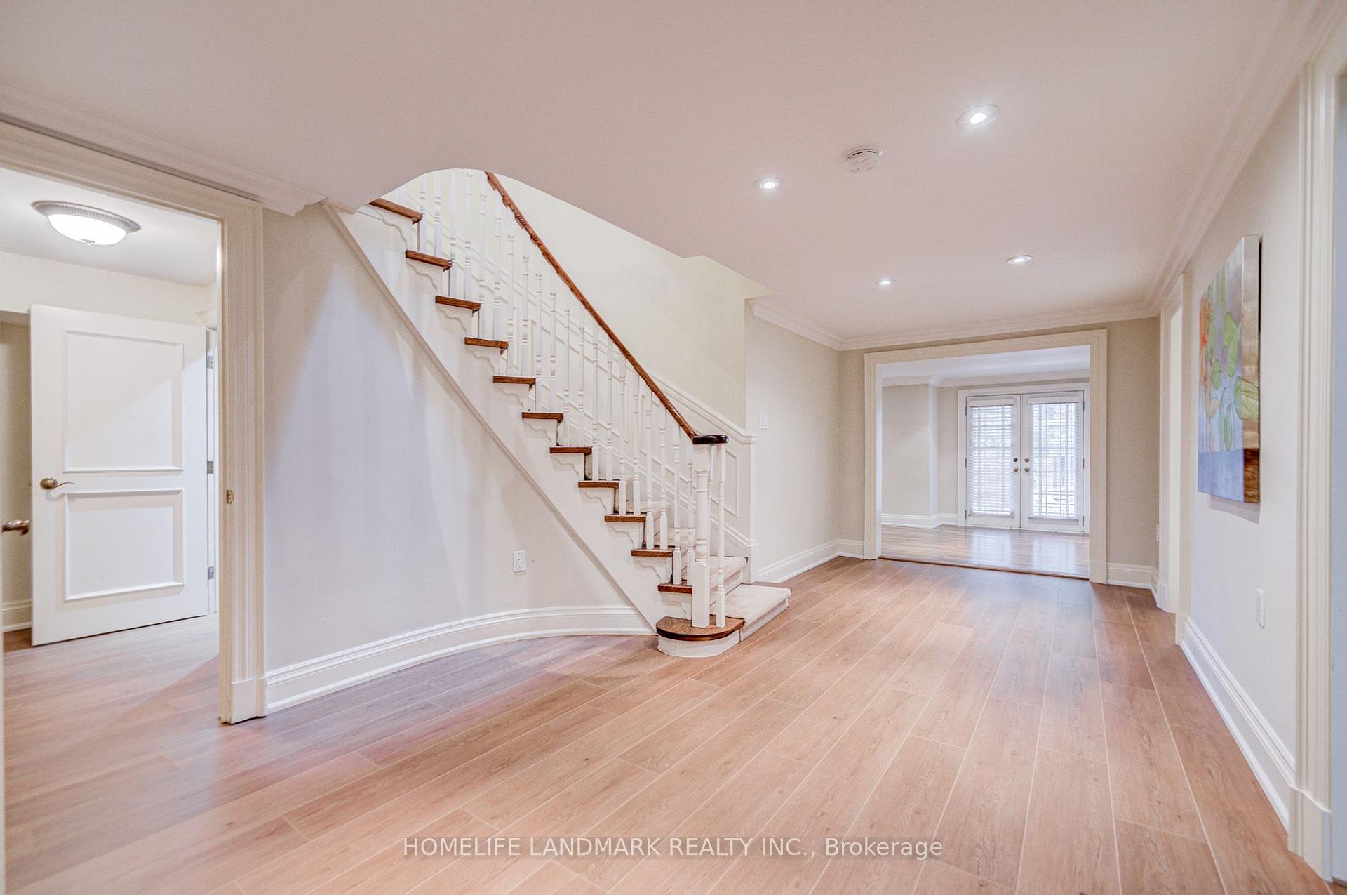 Photo 41 of 37 Maimonides Court, Vaughan, Crestwood-Springfarm-Yorkhill — HOMEH