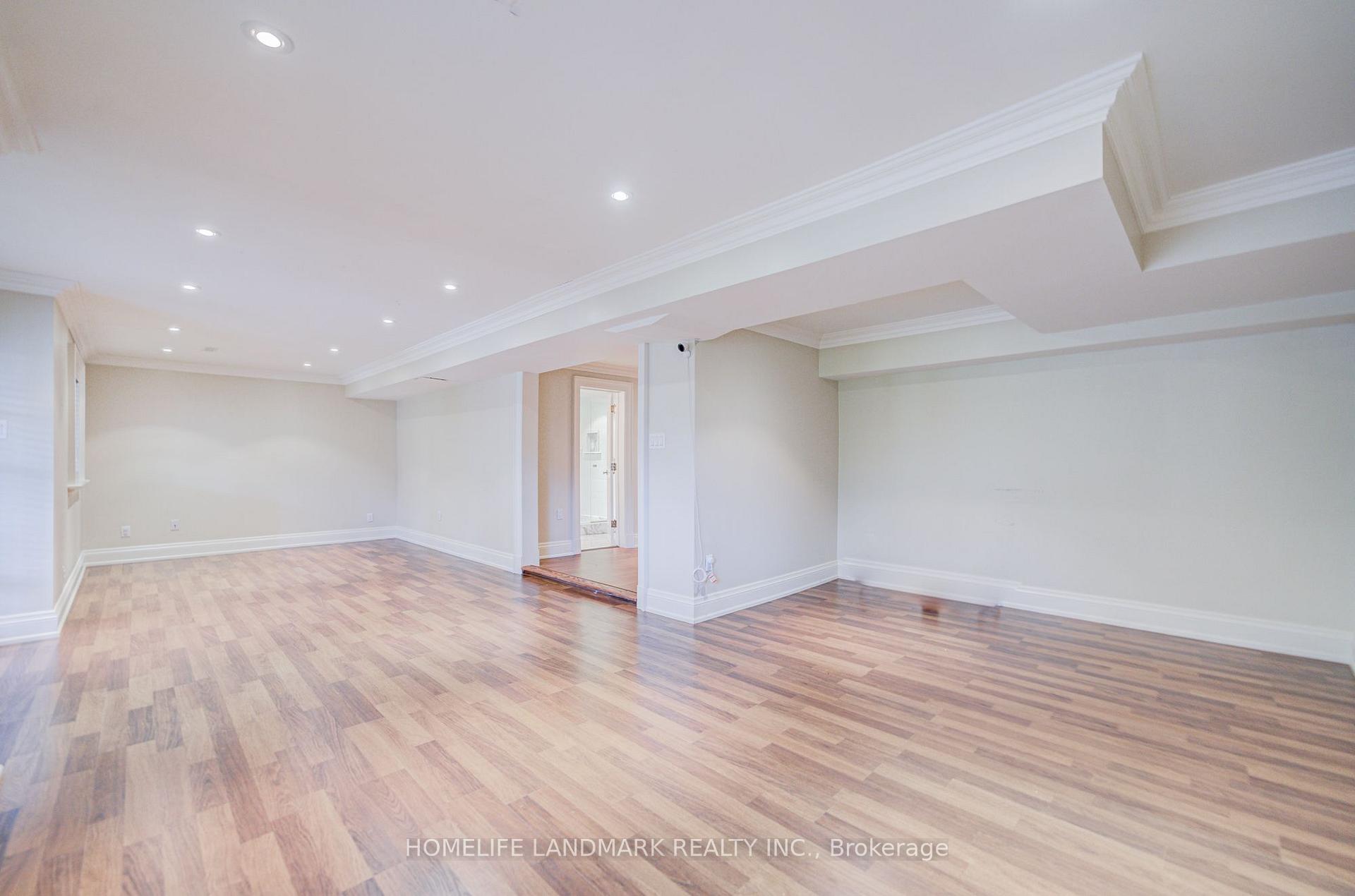 Photo 42 of 37 Maimonides Court, Vaughan, Crestwood-Springfarm-Yorkhill — HOMEH