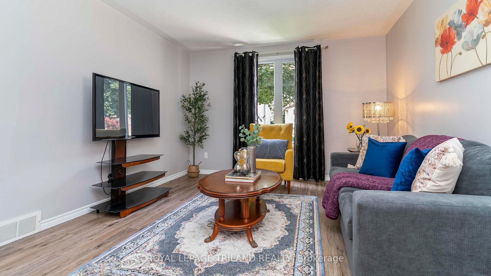 Photo 9 of 27 Patience Crescent, London, South X — HOMEH
