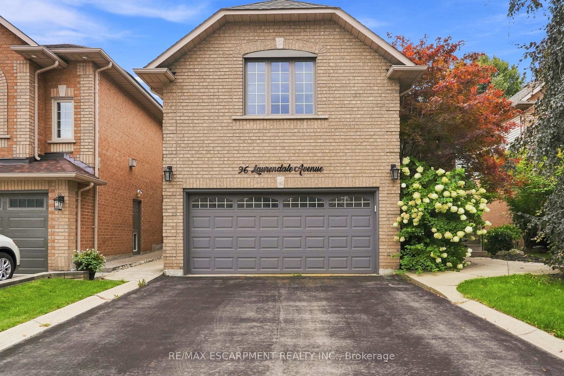 Photo 1 of 96 Laurendale Avenue, Hamilton, Waterdown — HOMEH