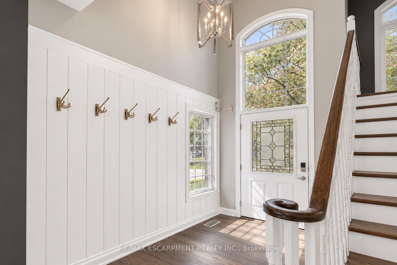 Photo 6 of 96 Laurendale Avenue, Hamilton, Waterdown — HOMEH