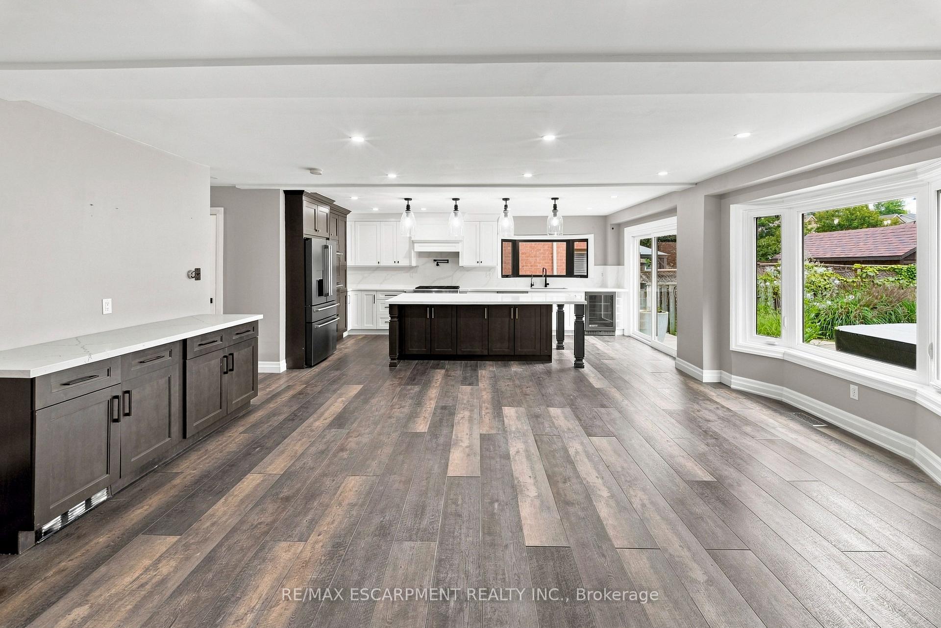 Photo 9 of 96 Laurendale Avenue, Hamilton, Waterdown — HOMEH