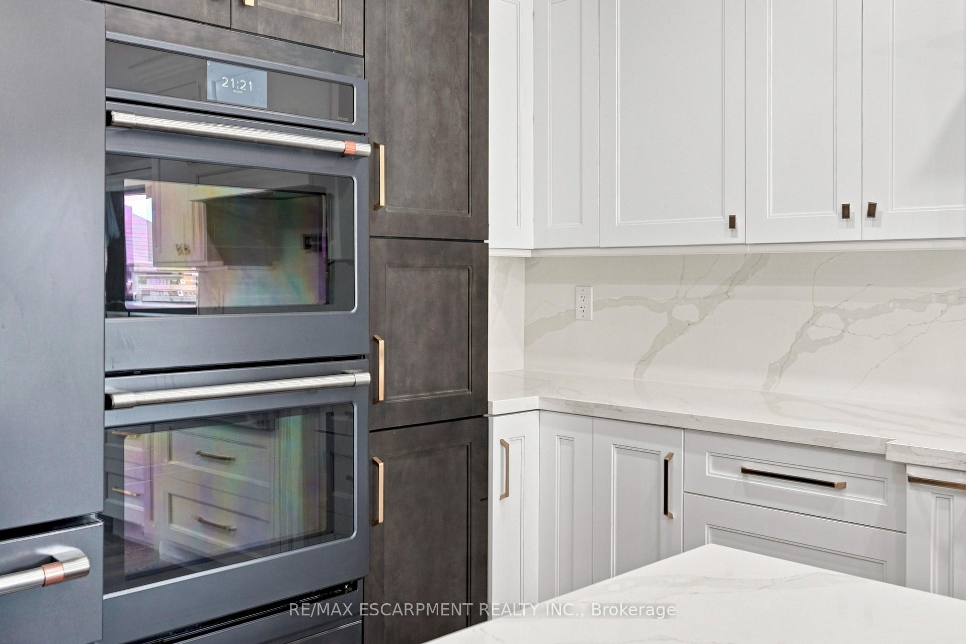 Photo 17 of 96 Laurendale Avenue, Hamilton, Waterdown — HOMEH