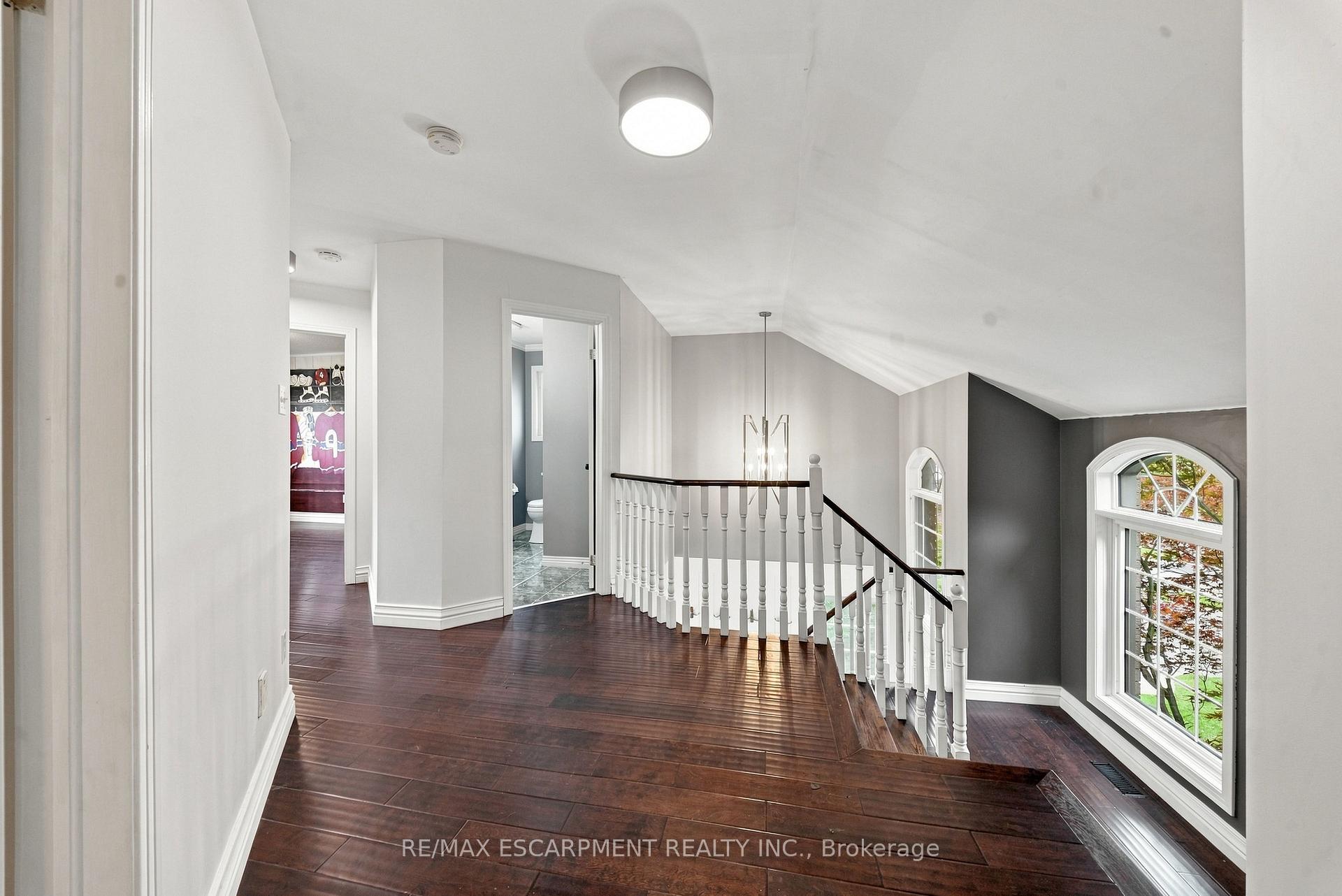 Photo 24 of 96 Laurendale Avenue, Hamilton, Waterdown — HOMEH