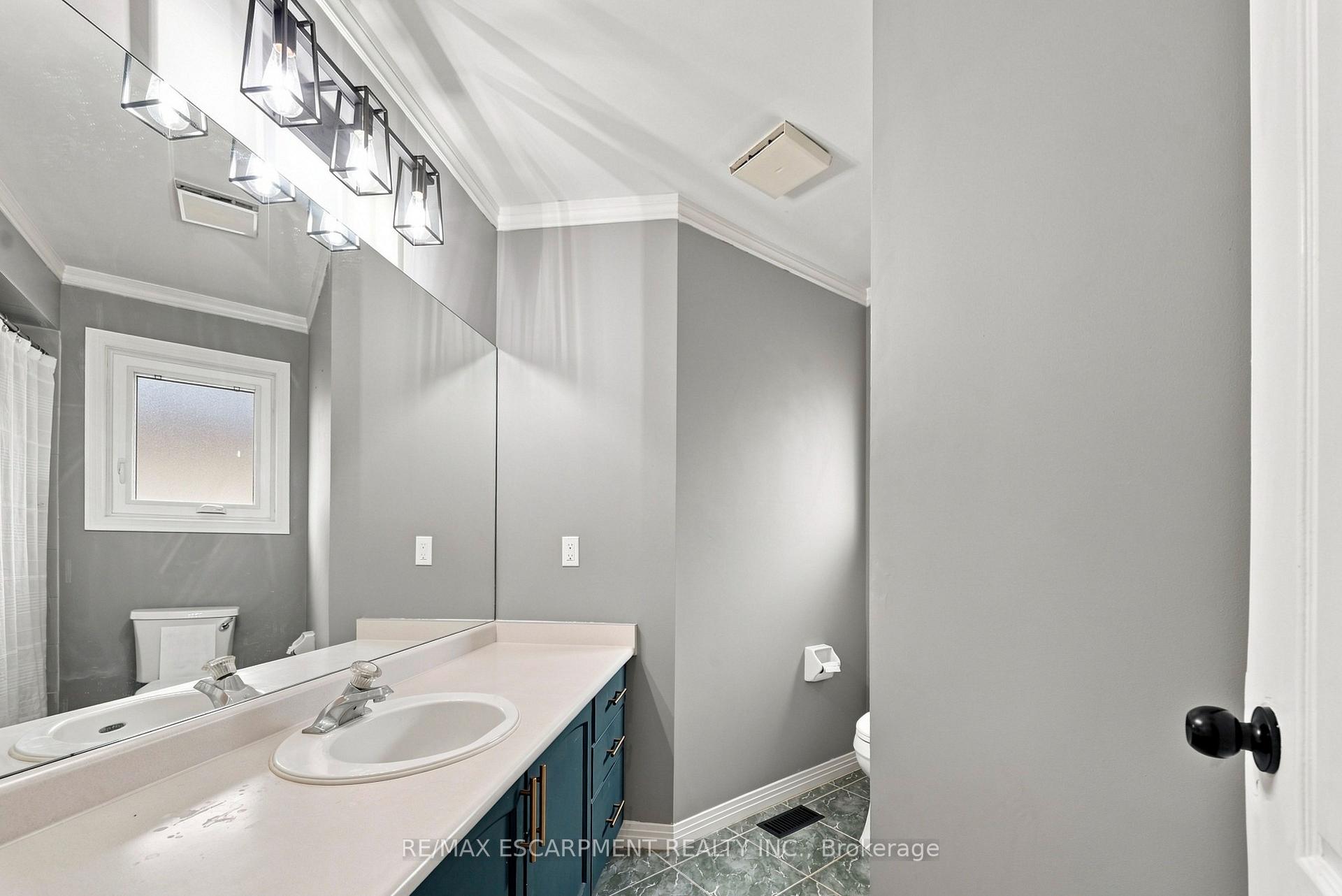 Photo 33 of 96 Laurendale Avenue, Hamilton, Waterdown — HOMEH