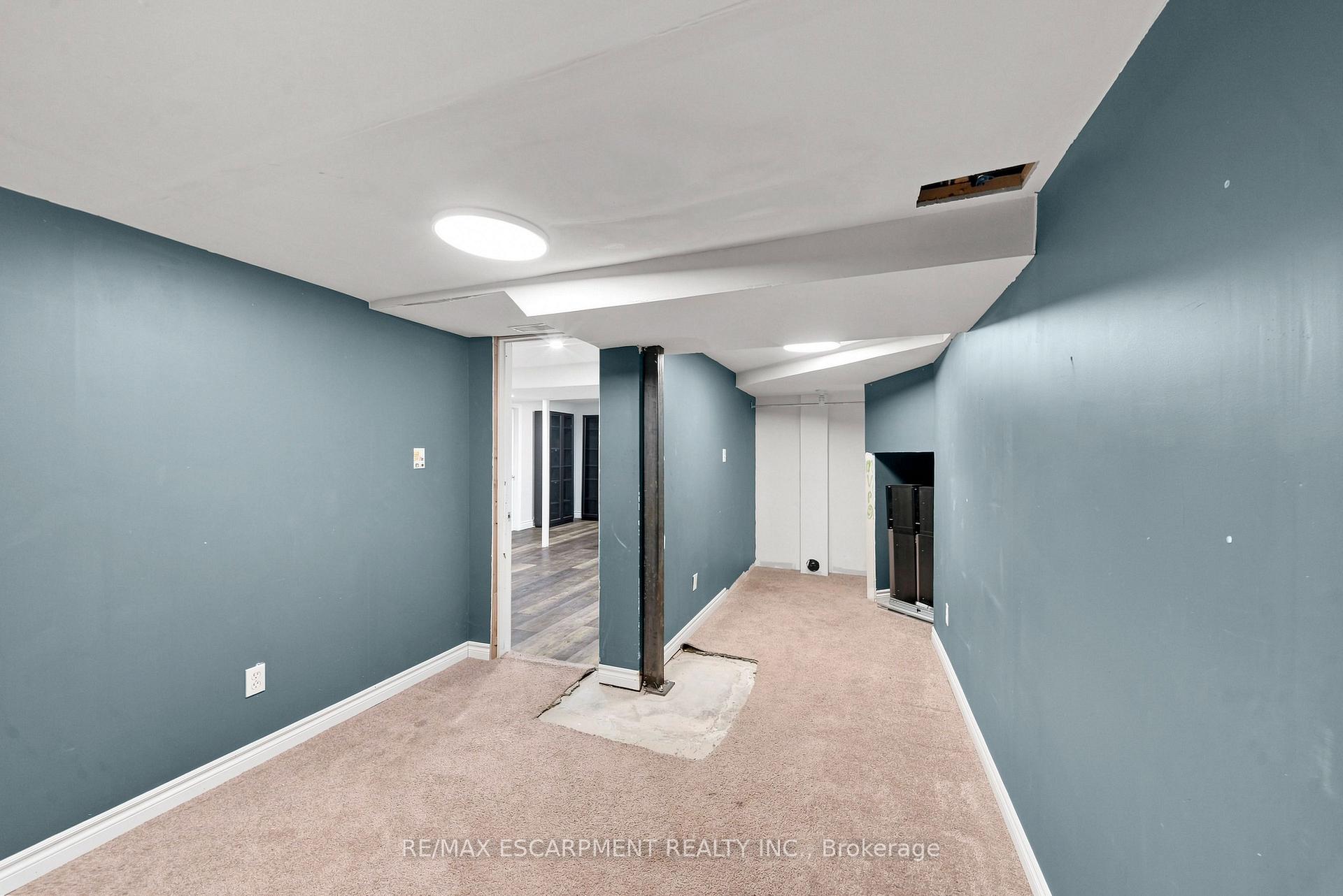 Photo 37 of 96 Laurendale Avenue, Hamilton, Waterdown — HOMEH