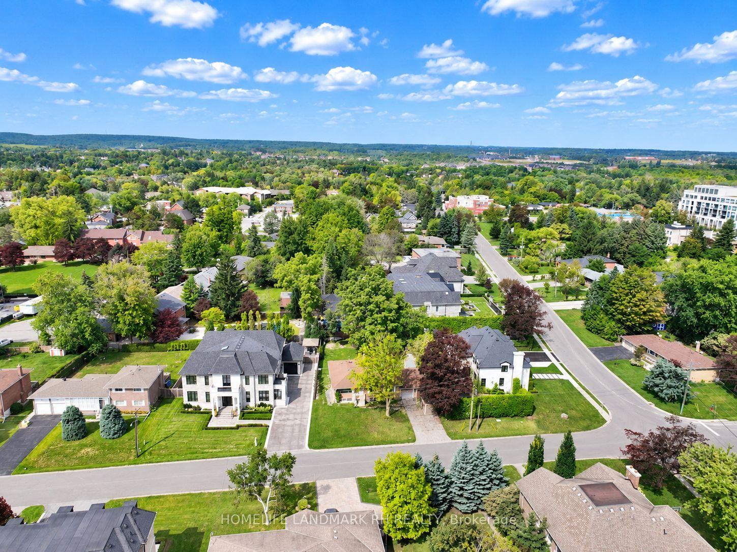 Photo 9 of 114 Hollingsworth Drive, King, King City — HOMEH