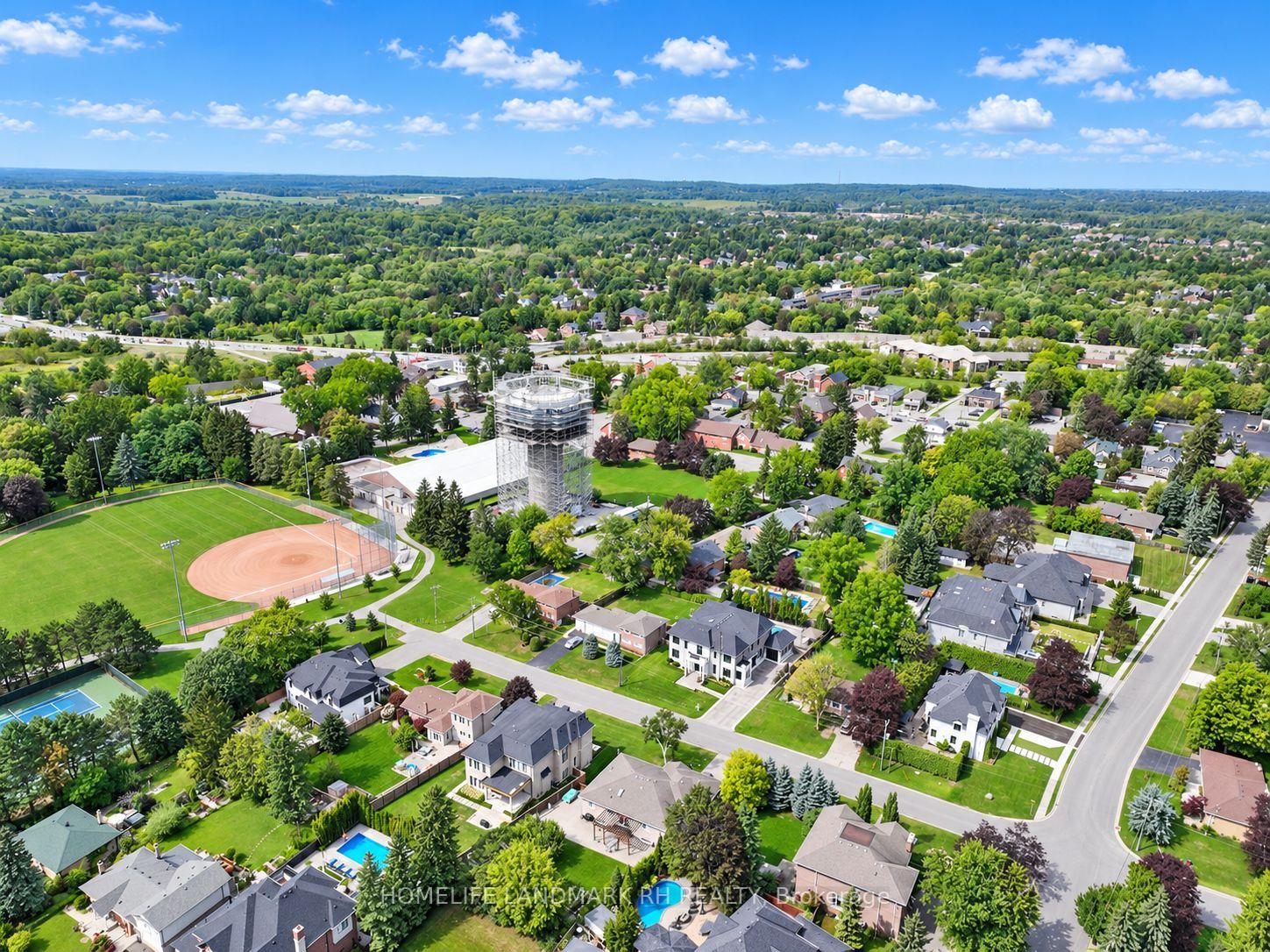 Photo 13 of 114 Hollingsworth Drive, King, King City — HOMEH