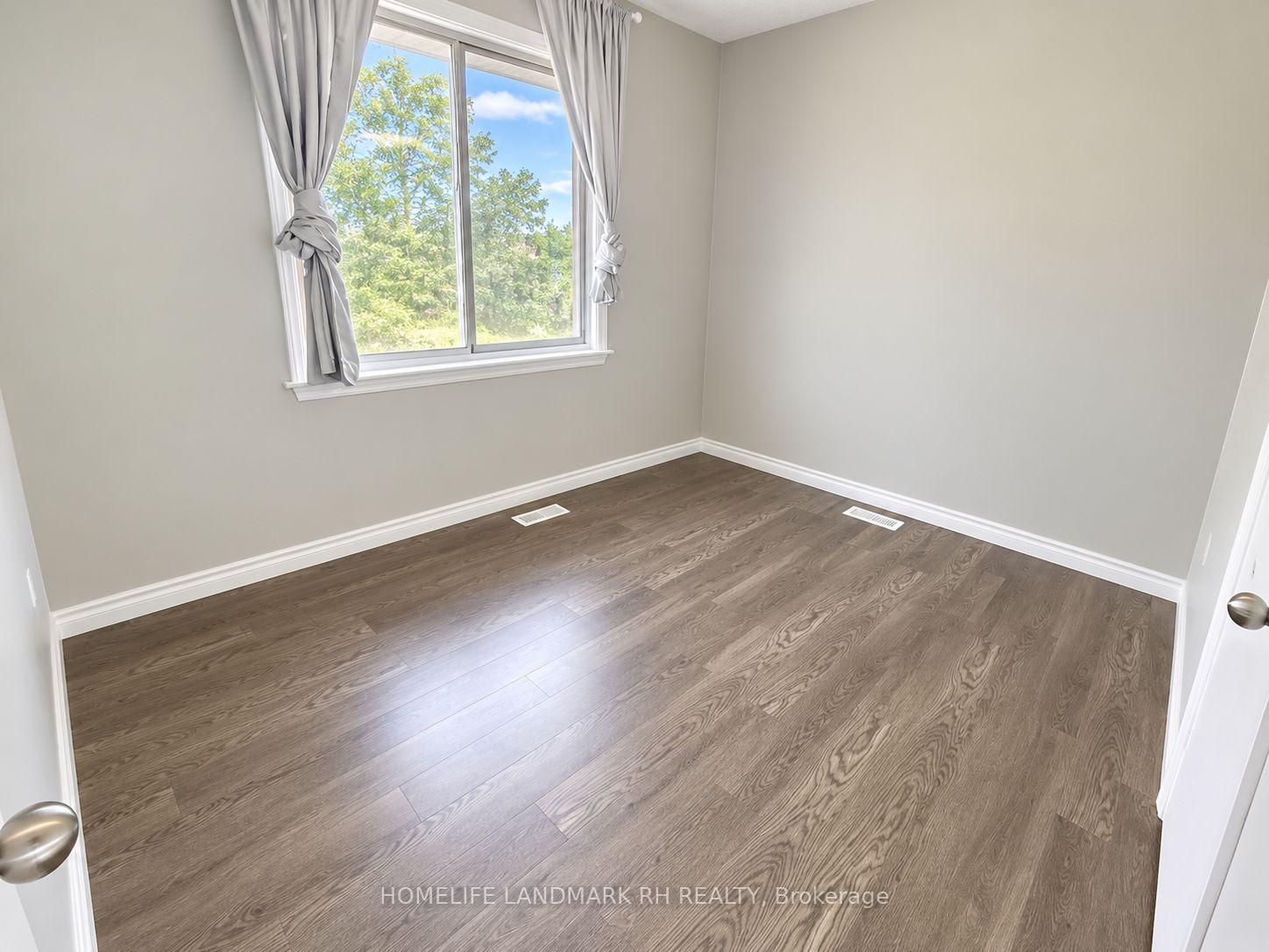 Photo 29 of 114 Hollingsworth Drive, King, King City — HOMEH