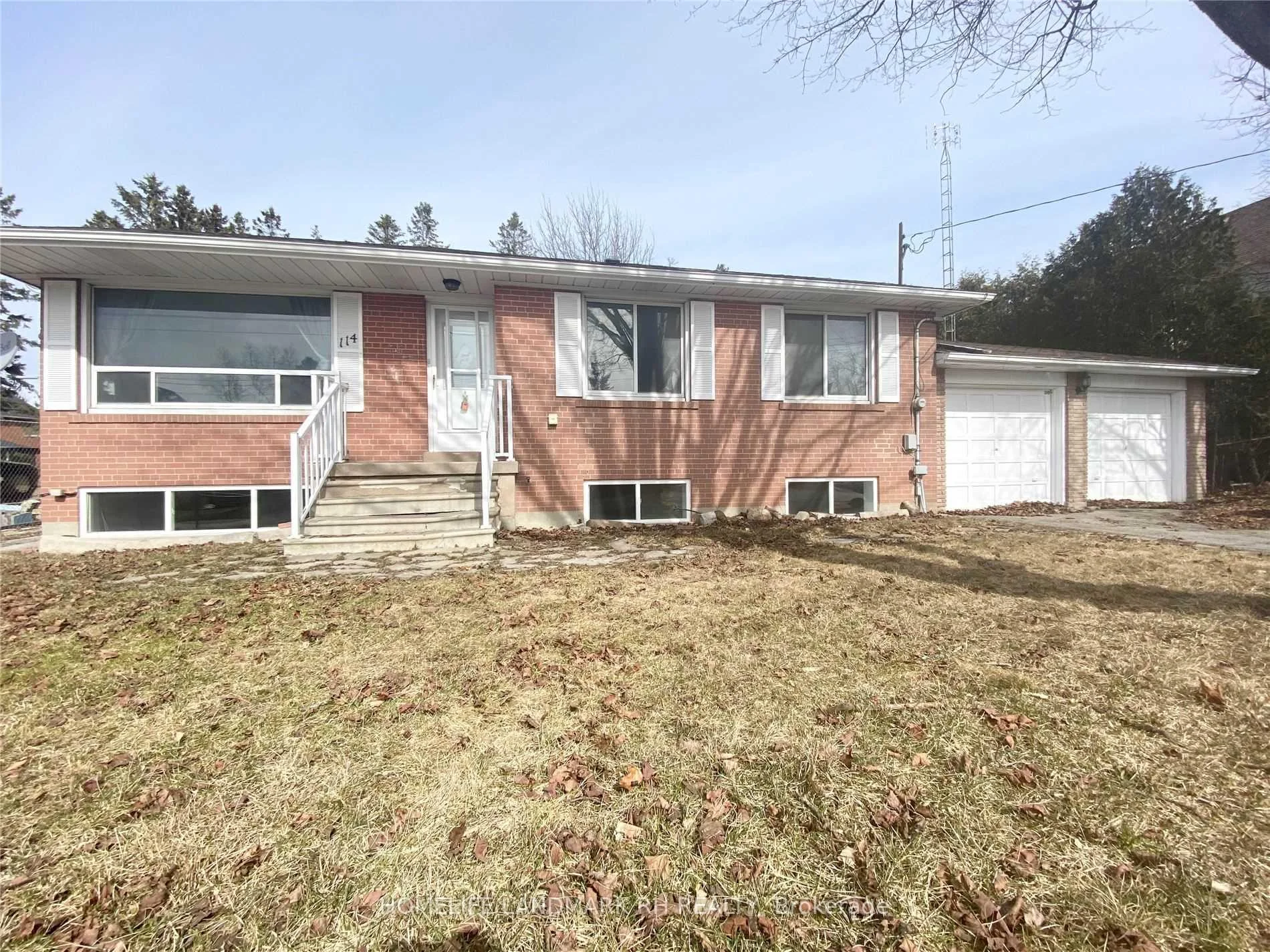 Photo 2 of 114 Hollingsworth Drive, King, King City — HOMEH