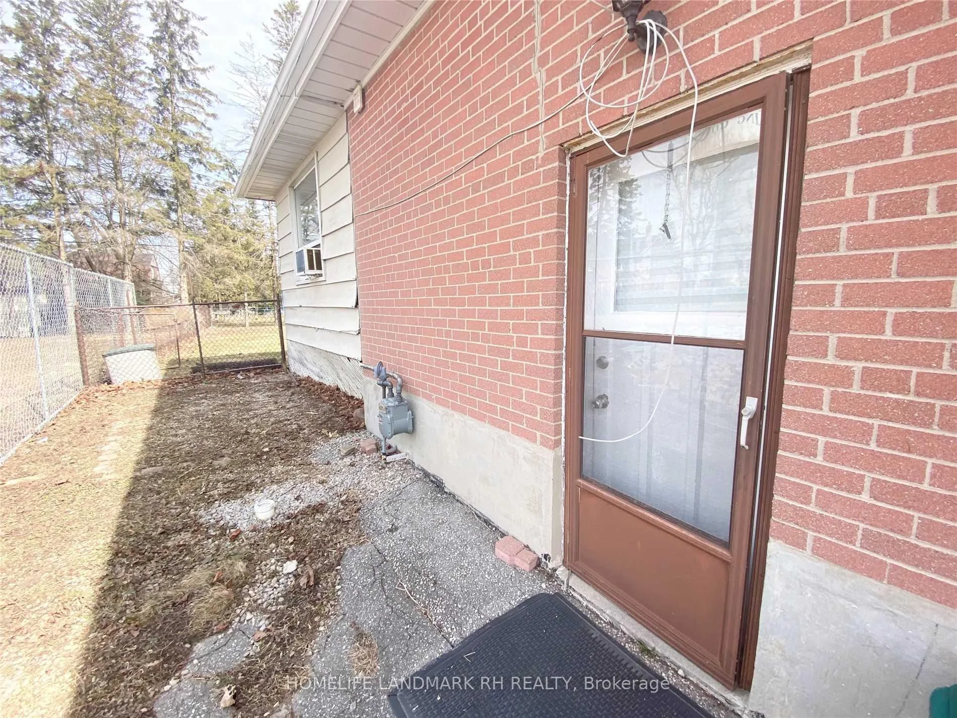 Photo 24 of 114 Hollingsworth Drive, King, King City — HOMEH