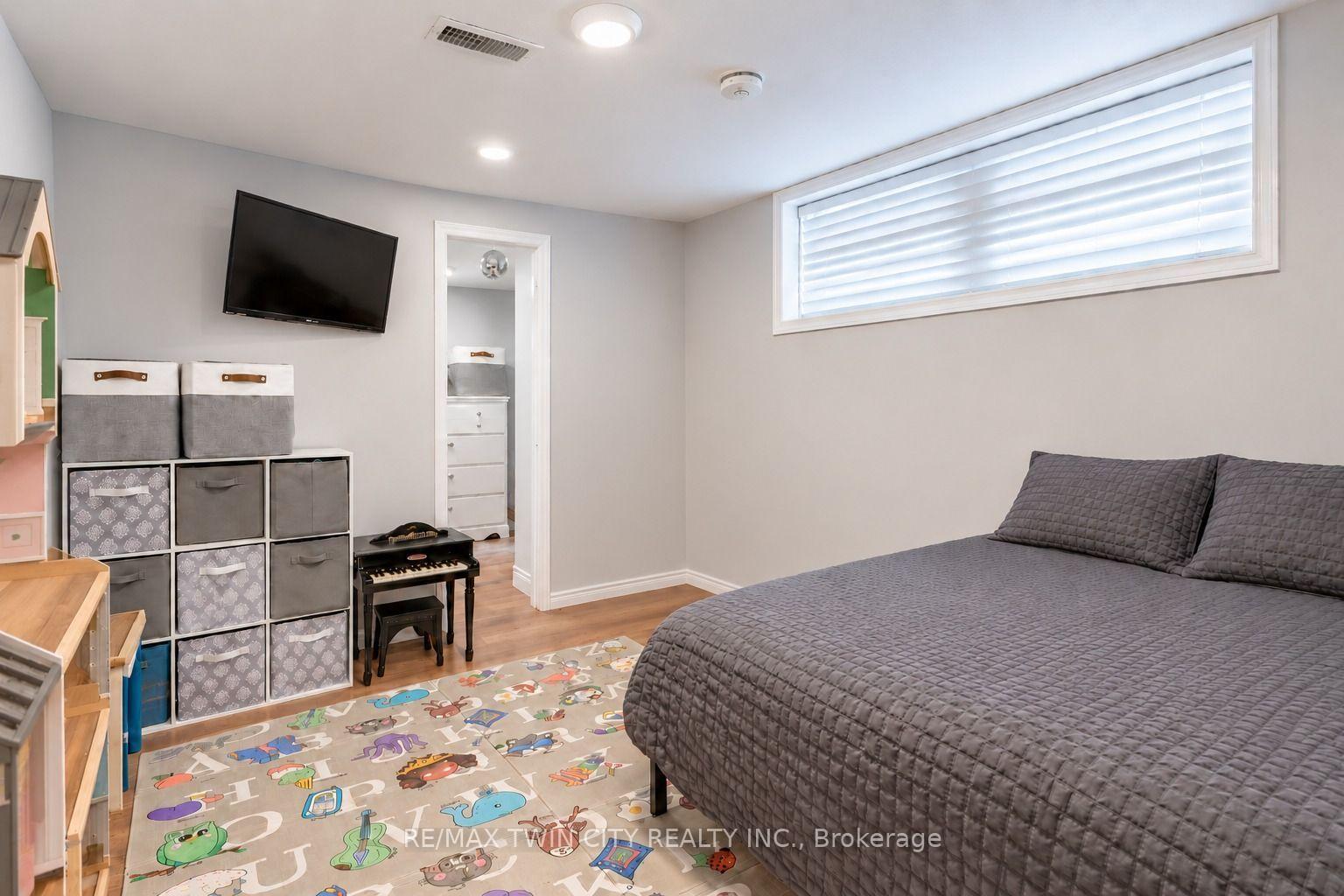 Photo 23 of 169 Bruce Street, Kitchener, Heritage Park/Rosemount — HOMEH