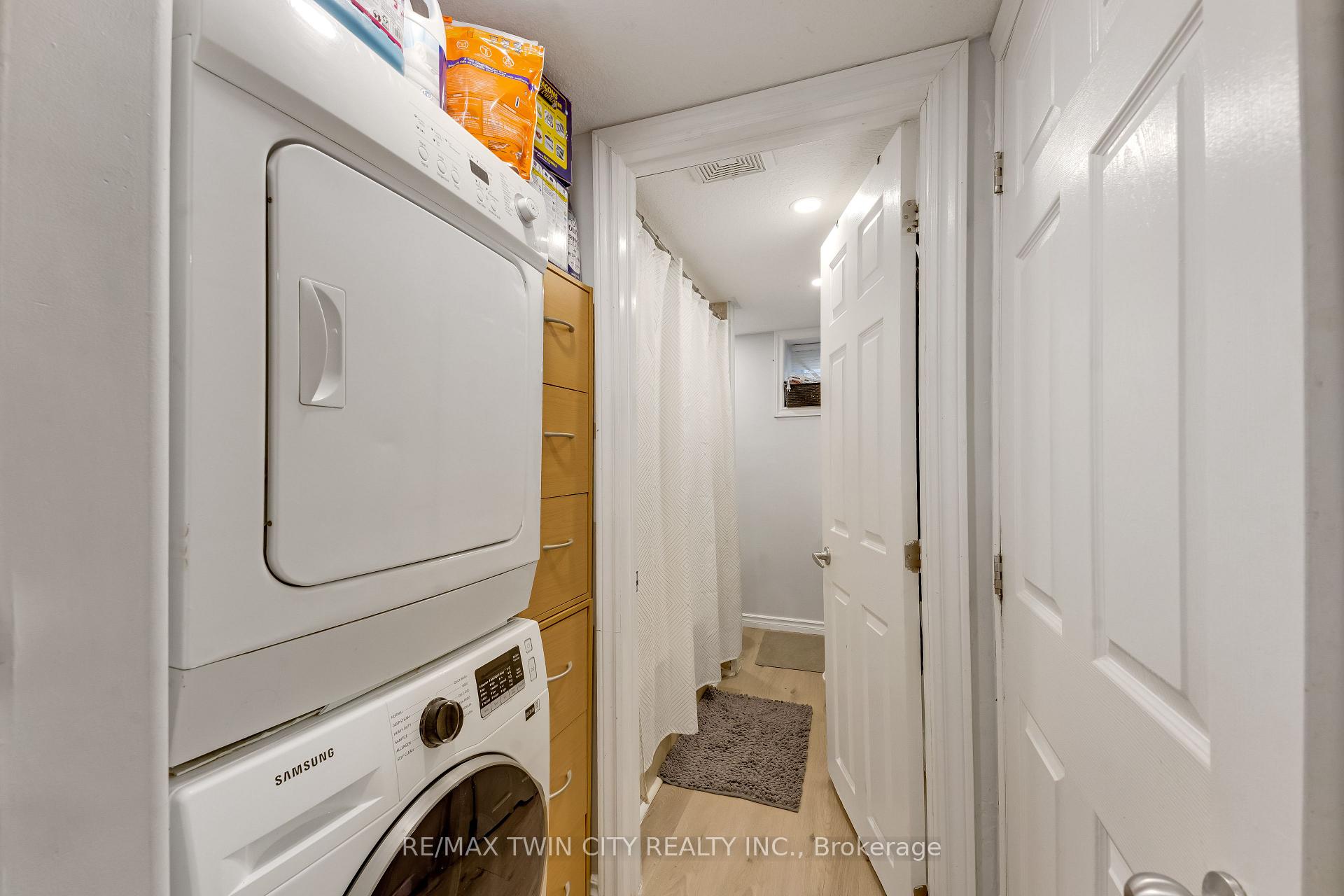 Photo 33 of 169 Bruce Street, Kitchener, Heritage Park/Rosemount — HOMEH