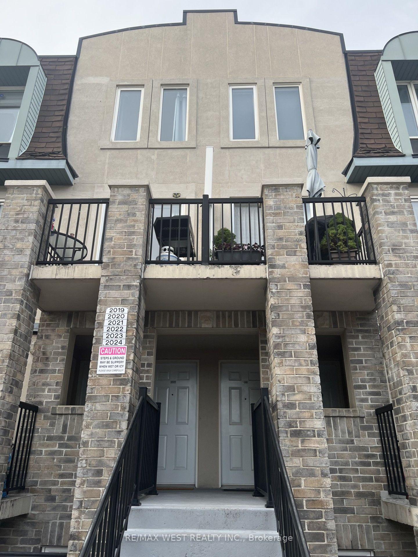 Photo 2 of Unit 2020, 125 George Appleton Way, North York, Downsview-Roding-CFB — HOMEH