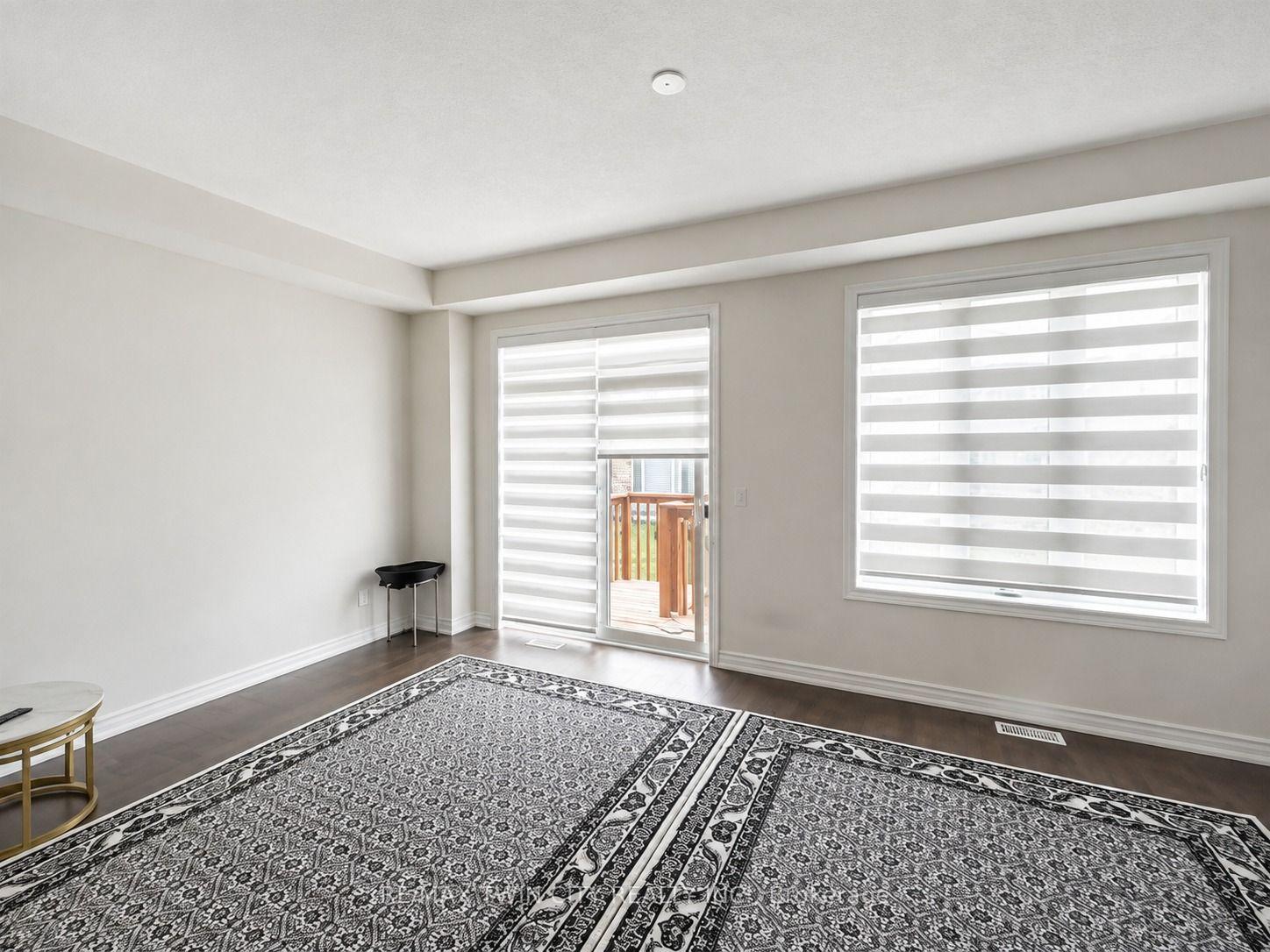 Photo 9 of 207 Broadacre Drive, Kitchener, Victoria Hills — HOMEH