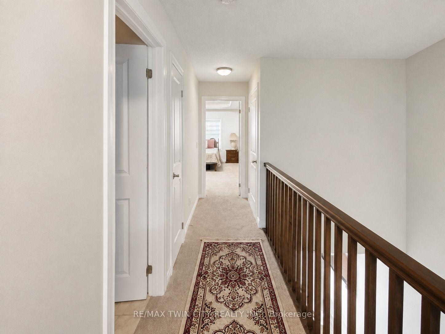 Photo 10 of 207 Broadacre Drive, Kitchener, Victoria Hills — HOMEH