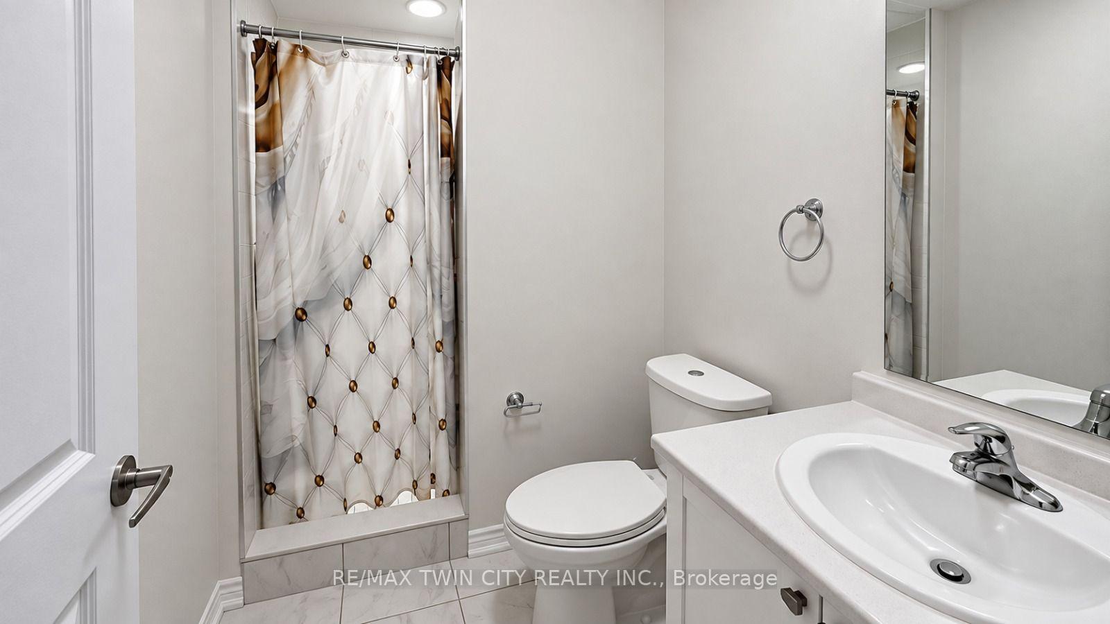 Photo 20 of 207 Broadacre Drive, Kitchener, Victoria Hills — HOMEH