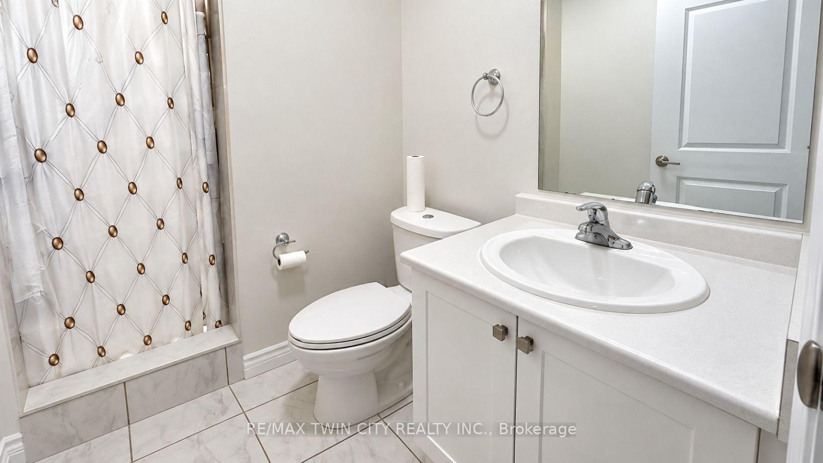 Photo 21 of 207 Broadacre Drive, Kitchener, Victoria Hills — HOMEH