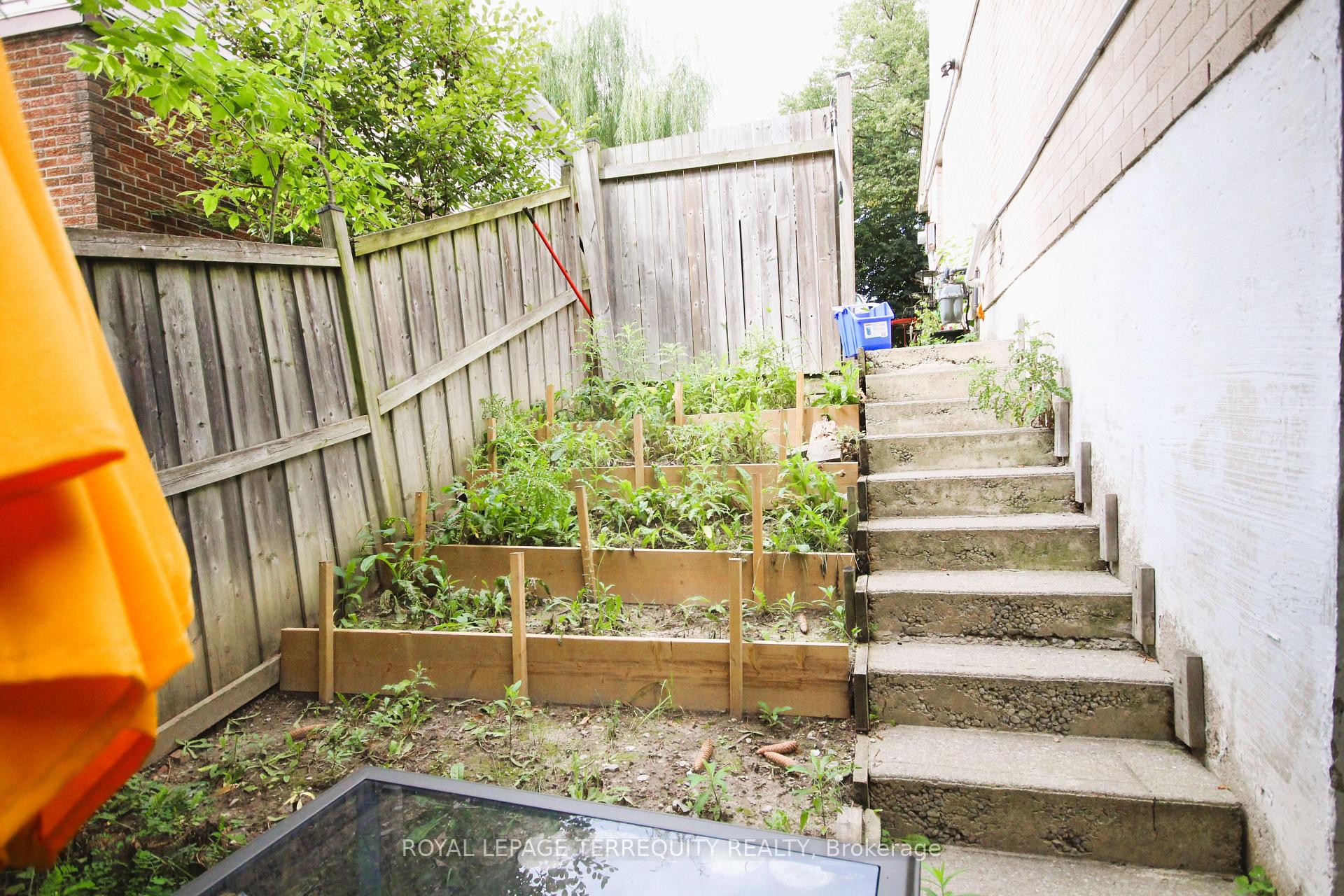 Photo 2 of Unit Bsmt, 33 Parsell Square, Scarborough, Malvern — HOMEH
