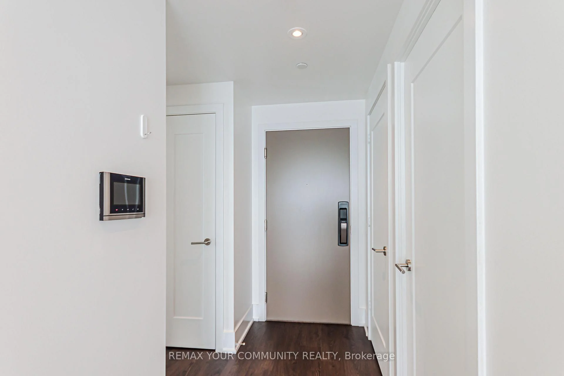 Photo 1 of Unit 5410, 10 York Street, Toronto, Waterfront Communities — HOMEH