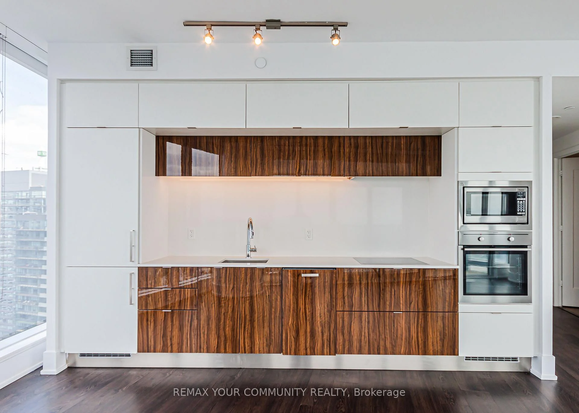 Photo 10 of Unit 5410, 10 York Street, Toronto, Waterfront Communities — HOMEH