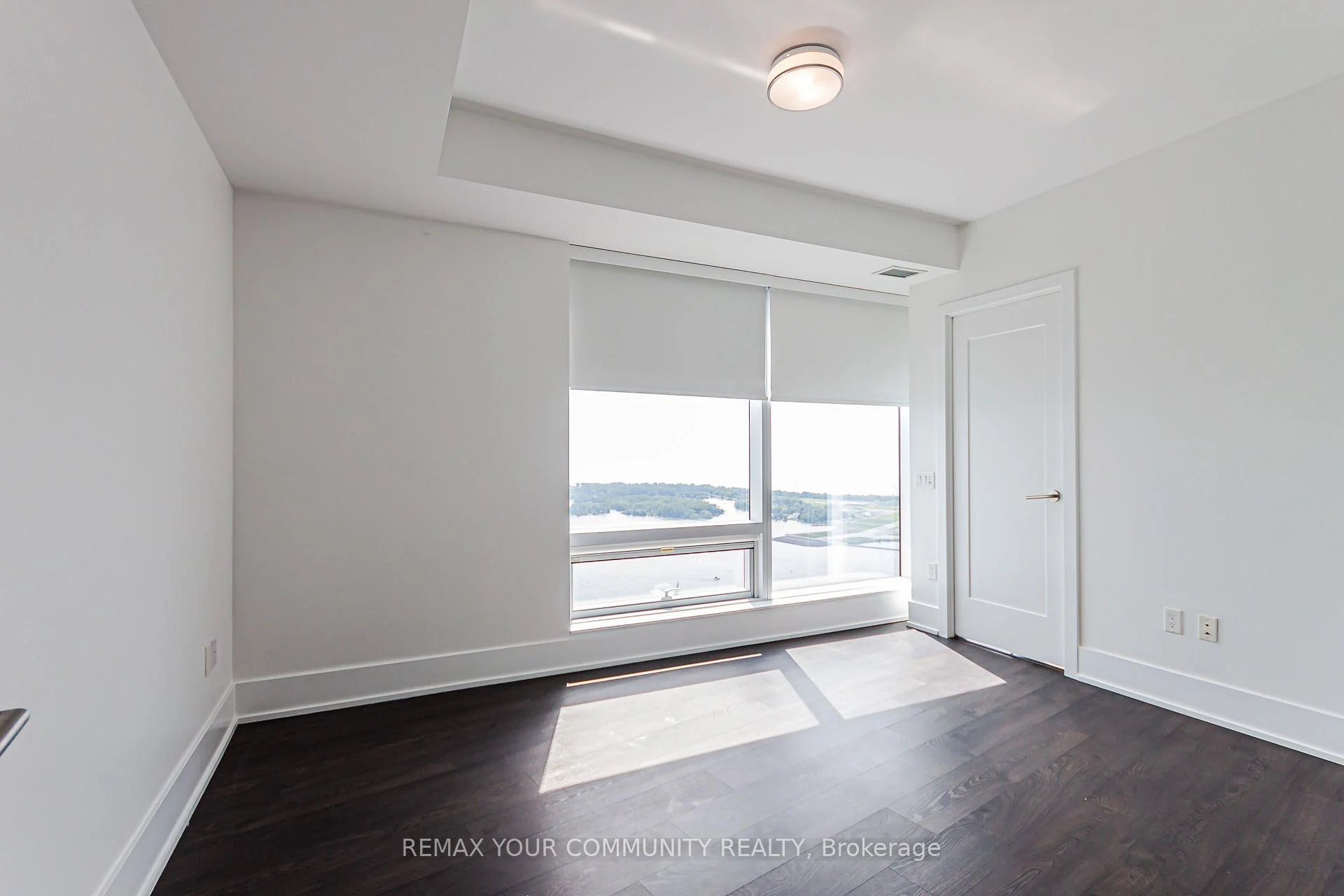 Photo 19 of Unit 5410, 10 York Street, Toronto, Waterfront Communities — HOMEH