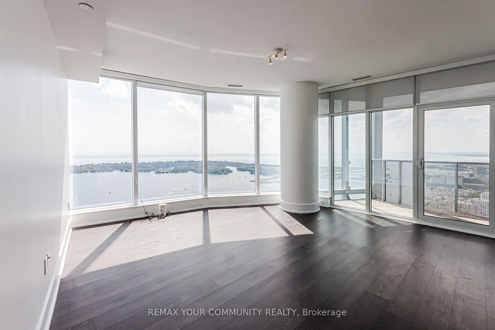 Photo 28 of Unit 5410, 10 York Street, Toronto, Waterfront Communities — HOMEH