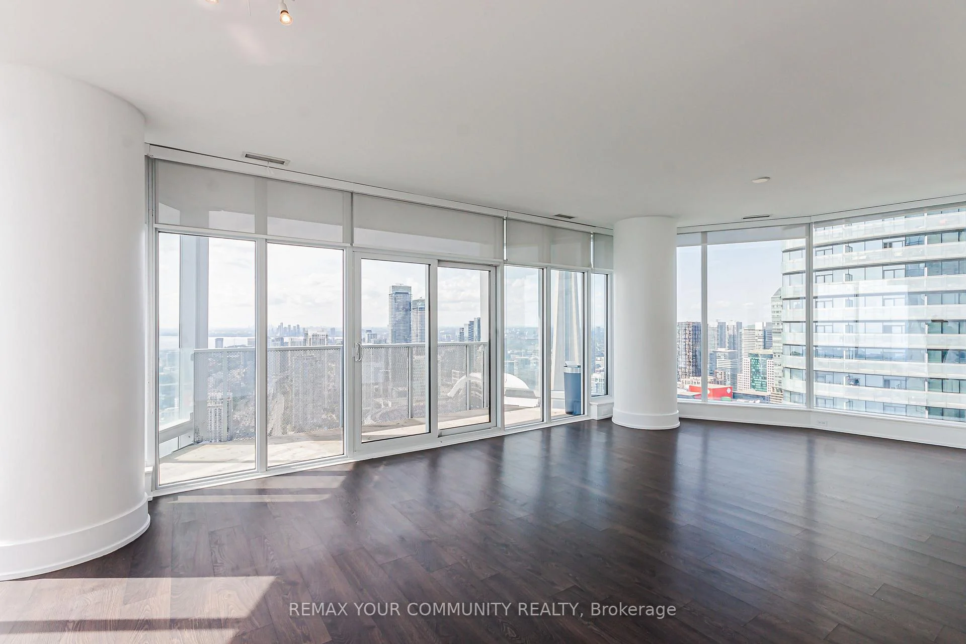 Photo 30 of Unit 5410, 10 York Street, Toronto, Waterfront Communities — HOMEH