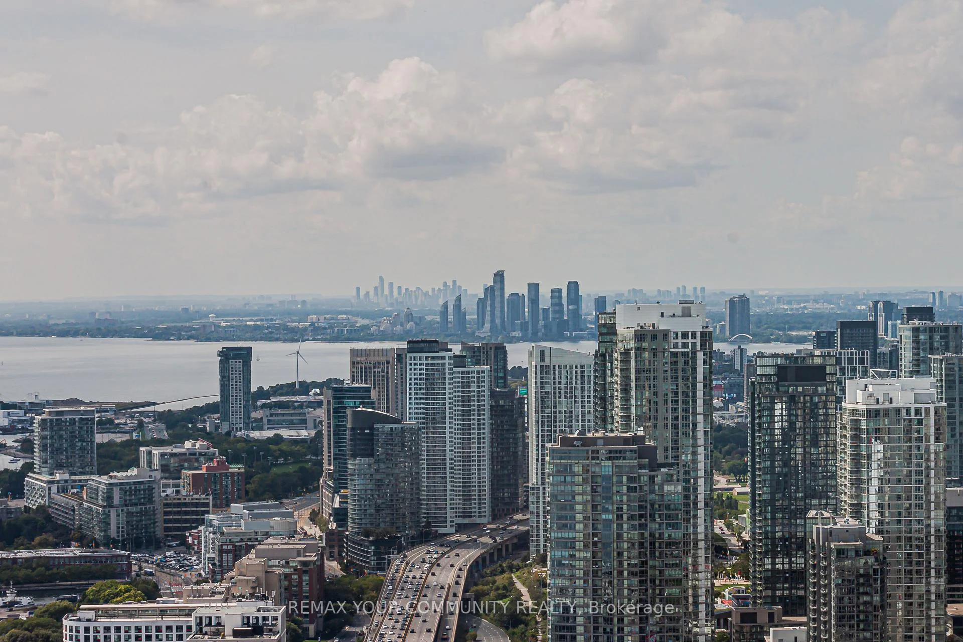 Photo 32 of Unit 5410, 10 York Street, Toronto, Waterfront Communities — HOMEH