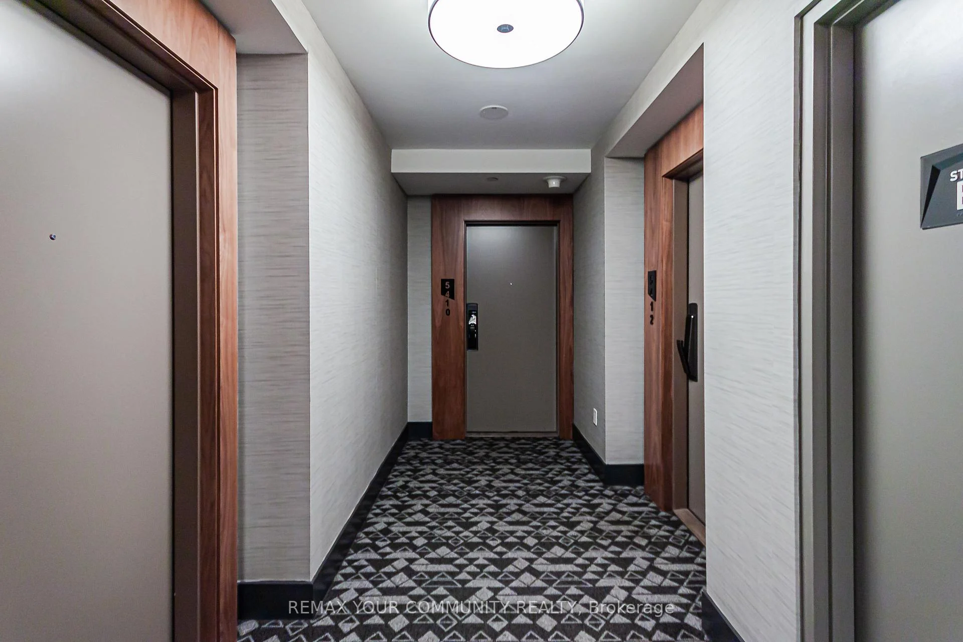 Photo 33 of Unit 5410, 10 York Street, Toronto, Waterfront Communities — HOMEH