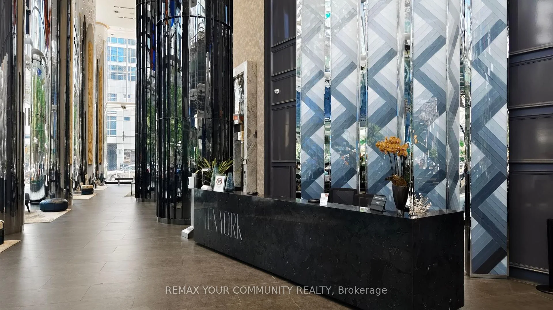 Photo 43 of Unit 5410, 10 York Street, Toronto, Waterfront Communities — HOMEH
