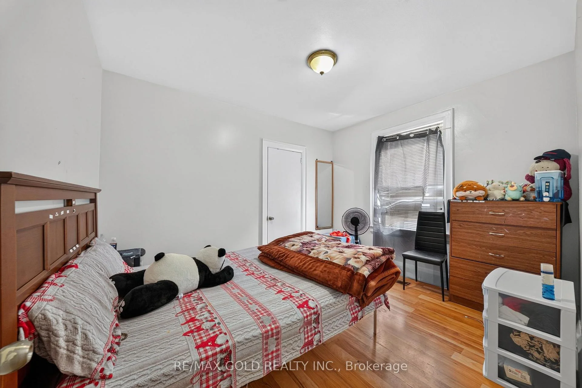 Photo 14 of 15 Beverley Street, Mississauga, Malton — HOMEH