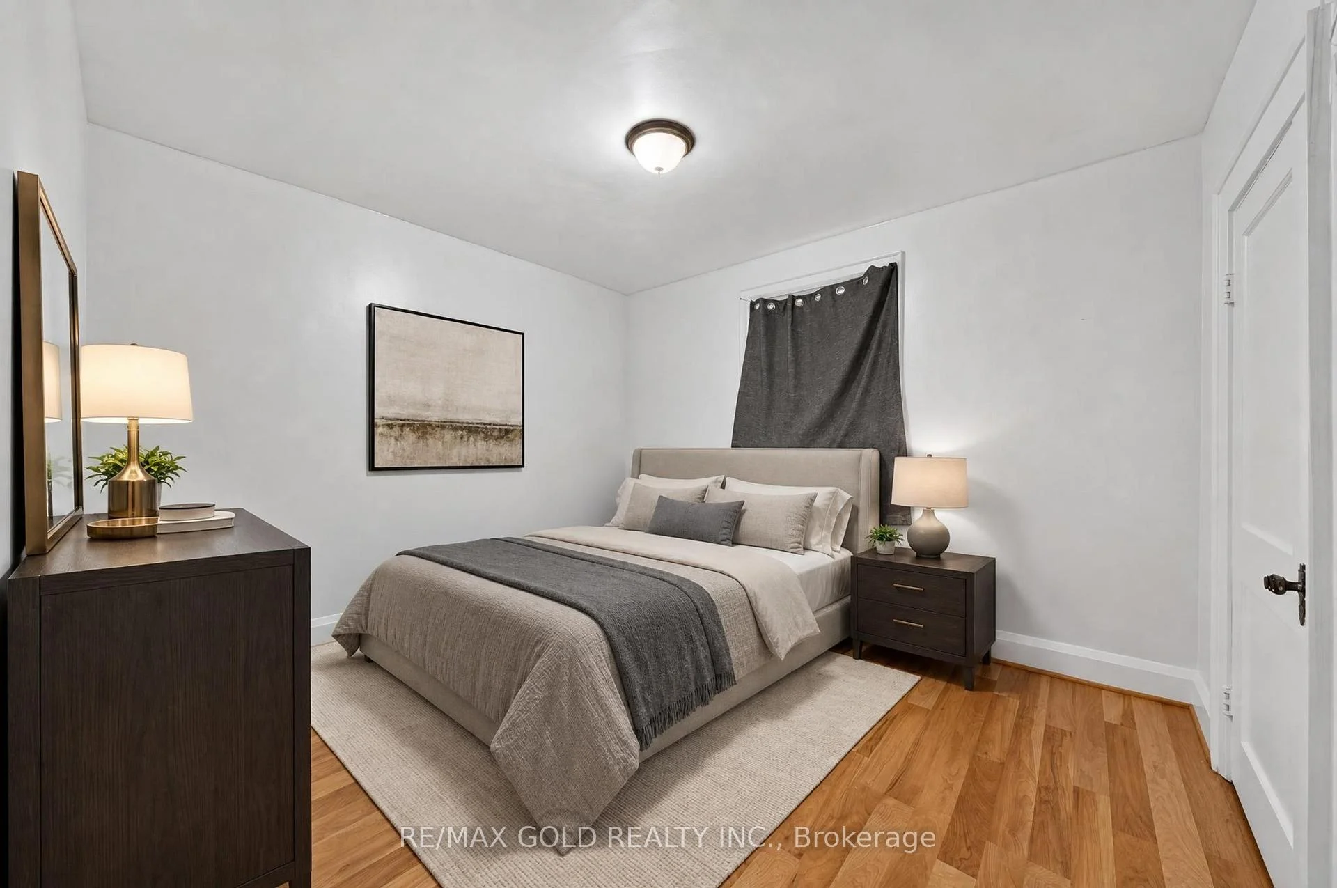 Photo 15 of 15 Beverley Street, Mississauga, Malton — HOMEH