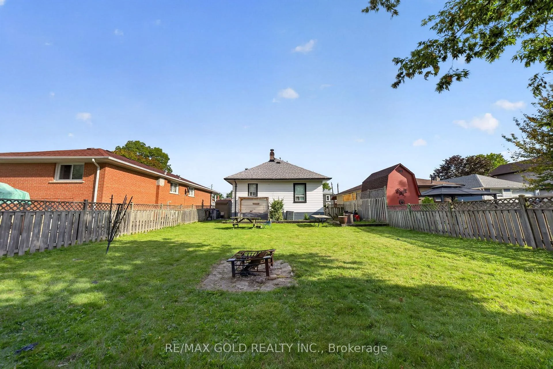 Photo 27 of 15 Beverley Street, Mississauga, Malton — HOMEH