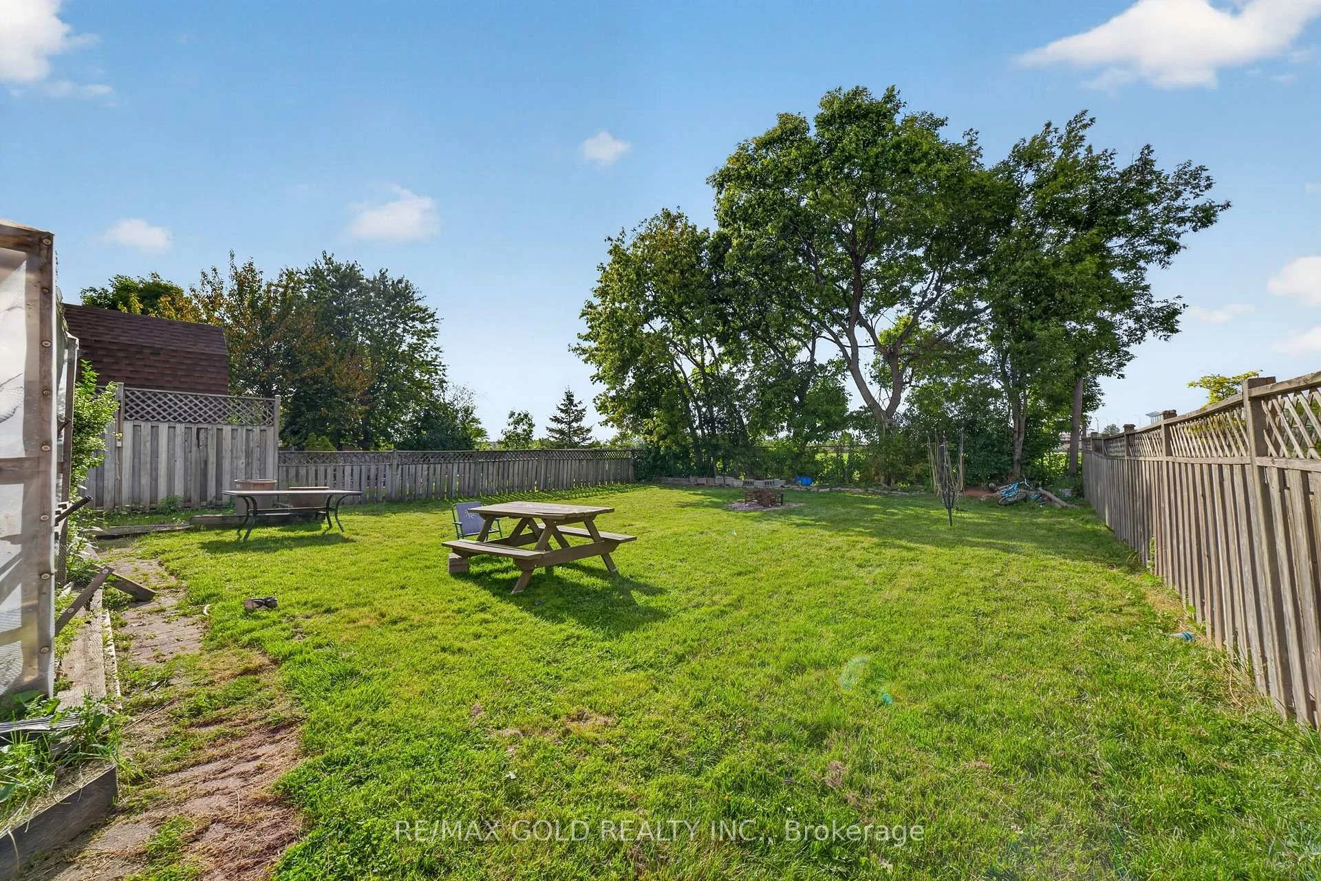 Photo 28 of 15 Beverley Street, Mississauga, Malton — HOMEH
