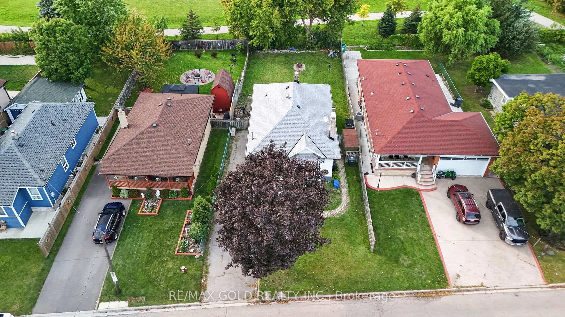 Photo 31 of 15 Beverley Street, Mississauga, Malton — HOMEH
