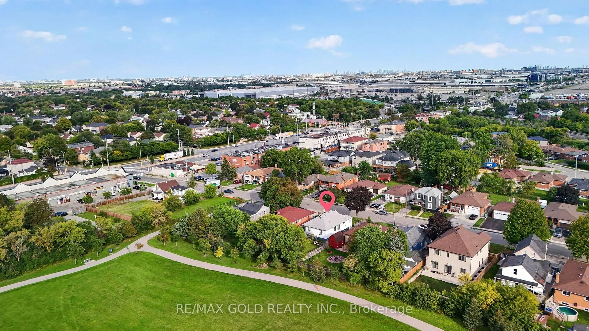 Photo 35 of 15 Beverley Street, Mississauga, Malton — HOMEH