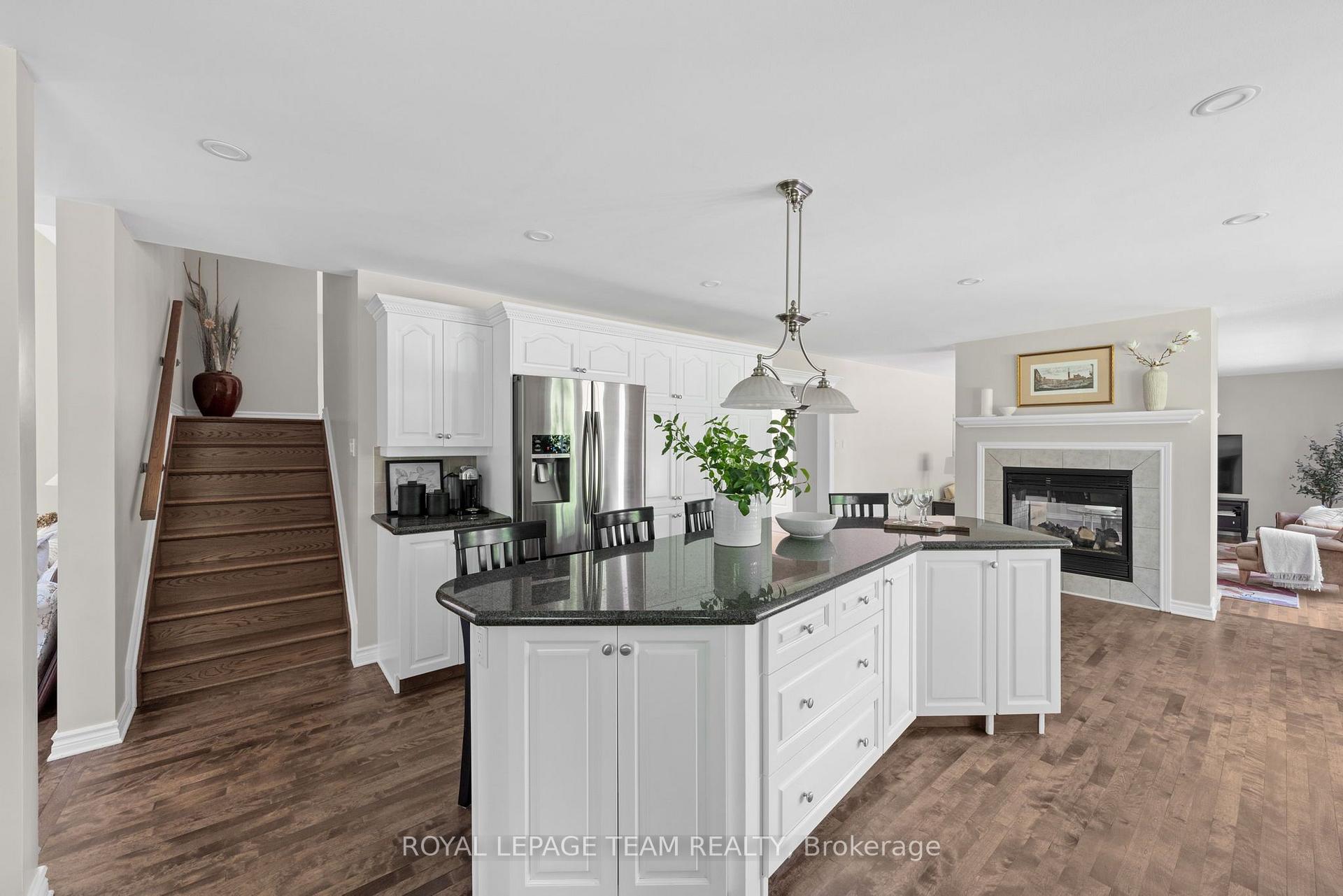 Photo 13 of 50 Marchvale Drive, Ottawa, Kanata - Rural Kanata (Central) — HOMEH