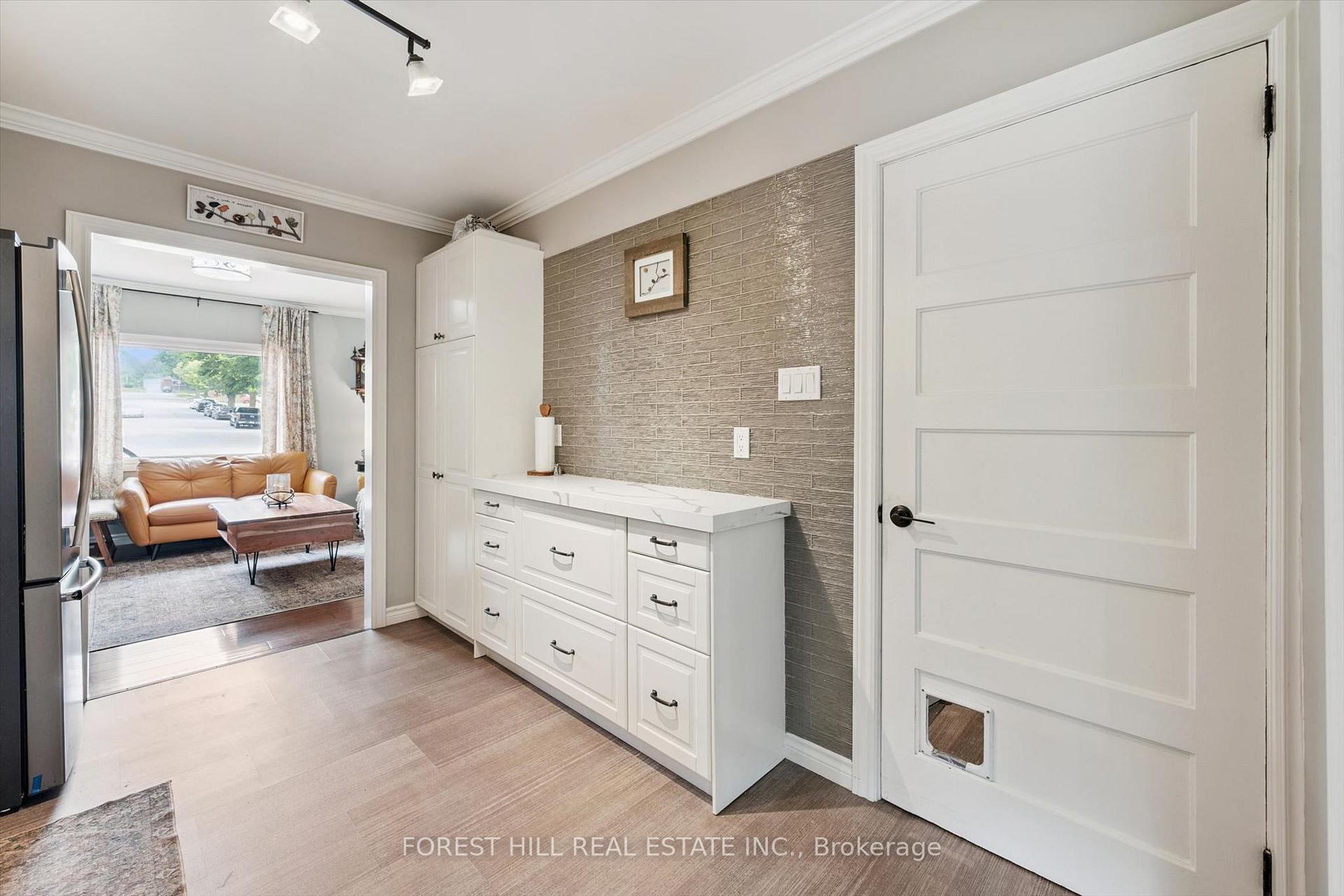 Photo 12 of 22 Sleeman Avenue, Guelph, Junction/Onward Willow — HOMEH