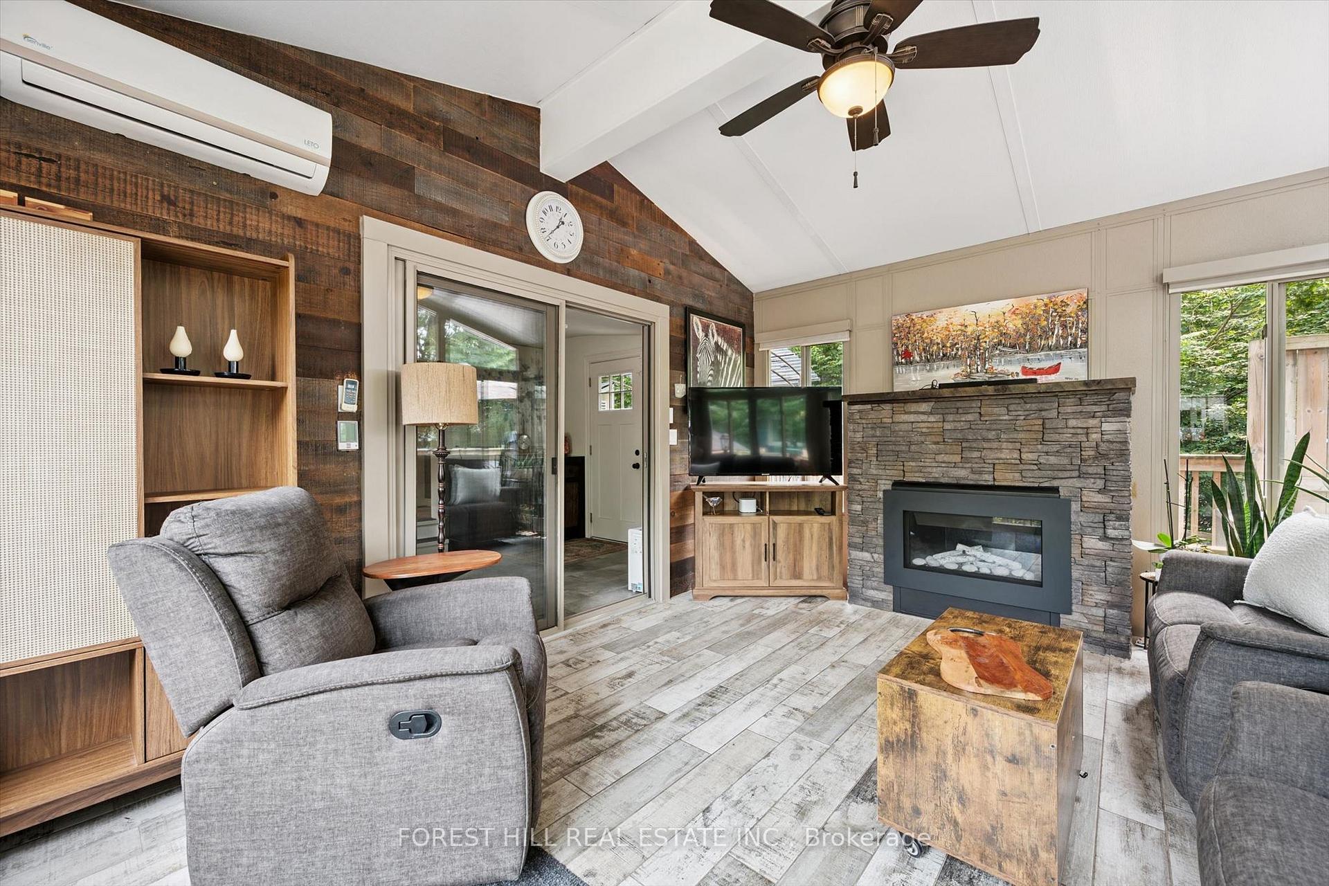 Photo 17 of 22 Sleeman Avenue, Guelph, Junction/Onward Willow — HOMEH