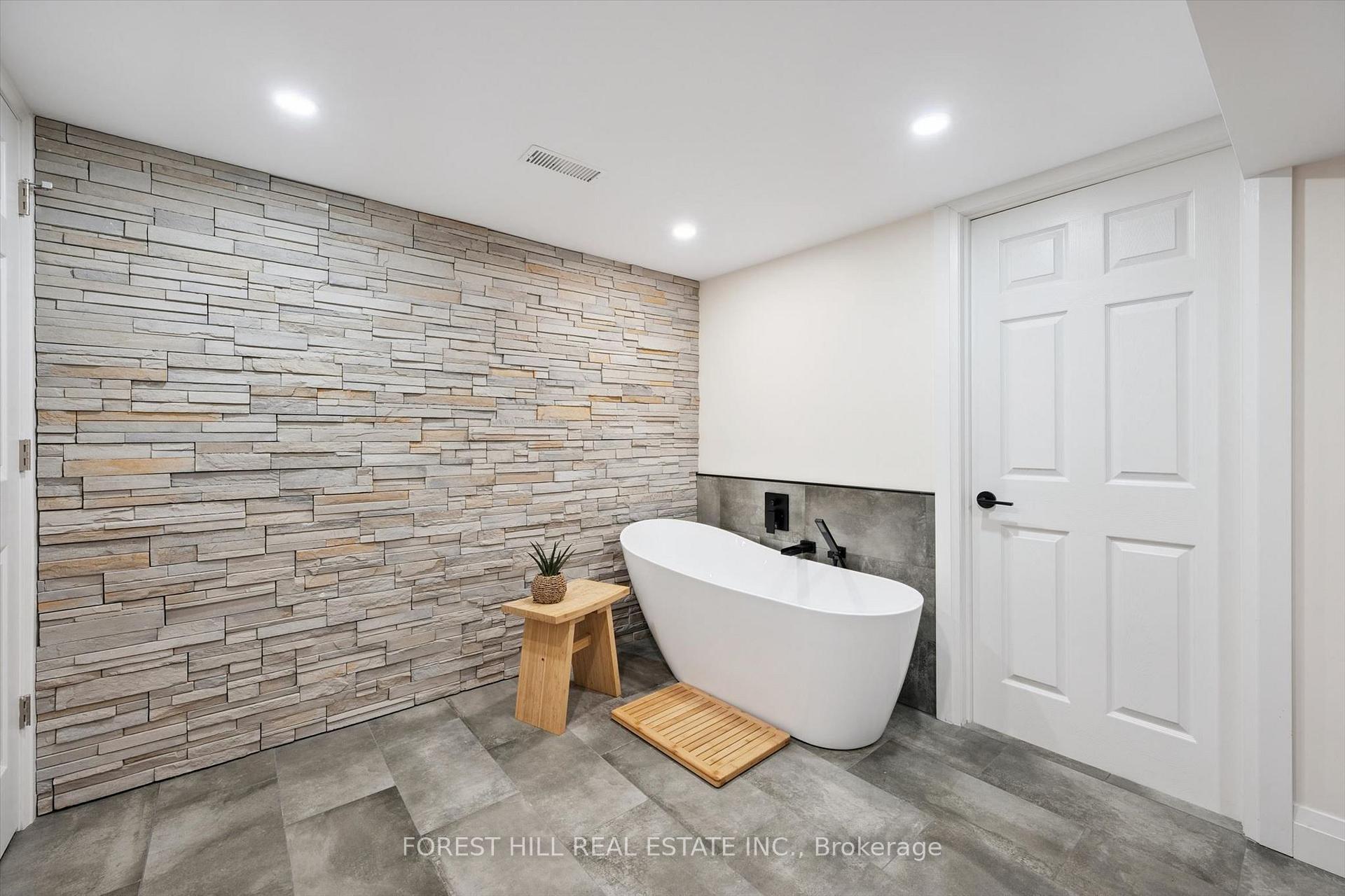 Photo 22 of 22 Sleeman Avenue, Guelph, Junction/Onward Willow — HOMEH