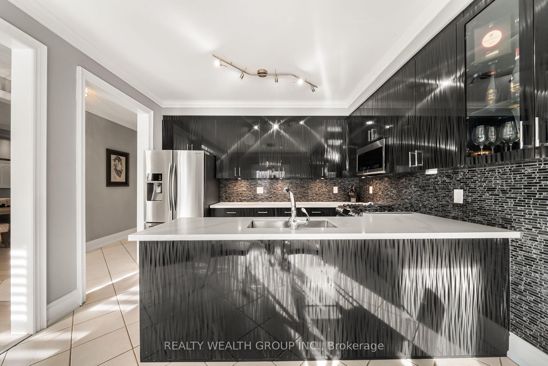 Photo 19 of 185 Regency View Heights, Vaughan, Rural Vaughan — HOMEH