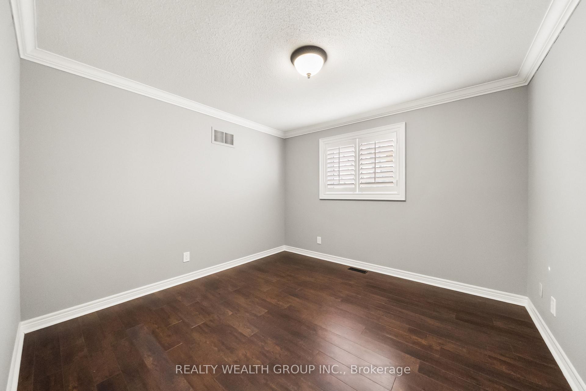 Photo 25 of 185 Regency View Heights, Vaughan, Rural Vaughan — HOMEH