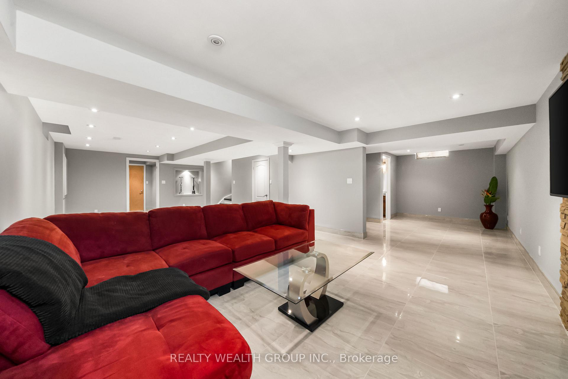 Photo 45 of 185 Regency View Heights, Vaughan, Rural Vaughan — HOMEH