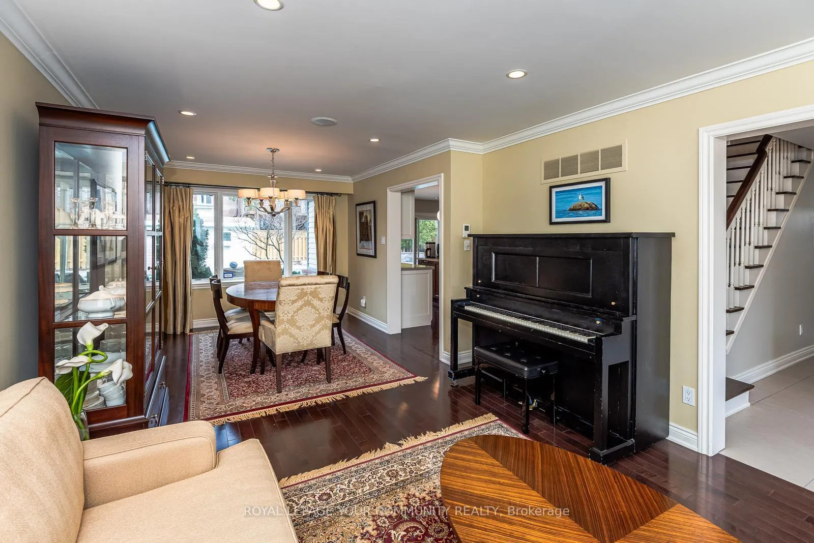 Photo 9 of 28 Woolsthorpe Crescent, Markham, German Mills — HOMEH