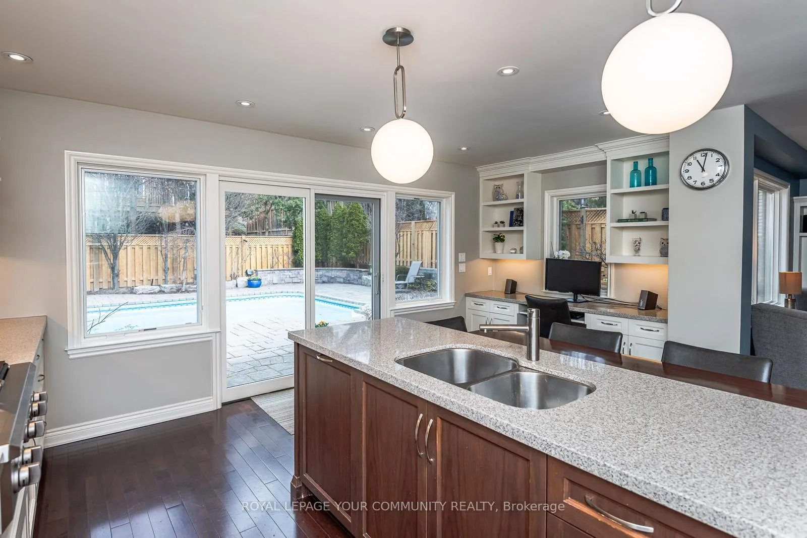 Photo 14 of 28 Woolsthorpe Crescent, Markham, German Mills — HOMEH