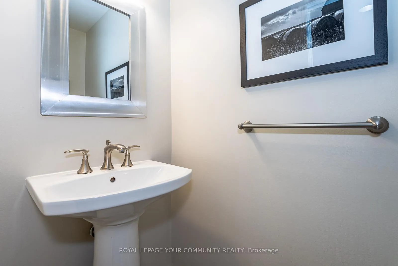 Photo 22 of 28 Woolsthorpe Crescent, Markham, German Mills — HOMEH